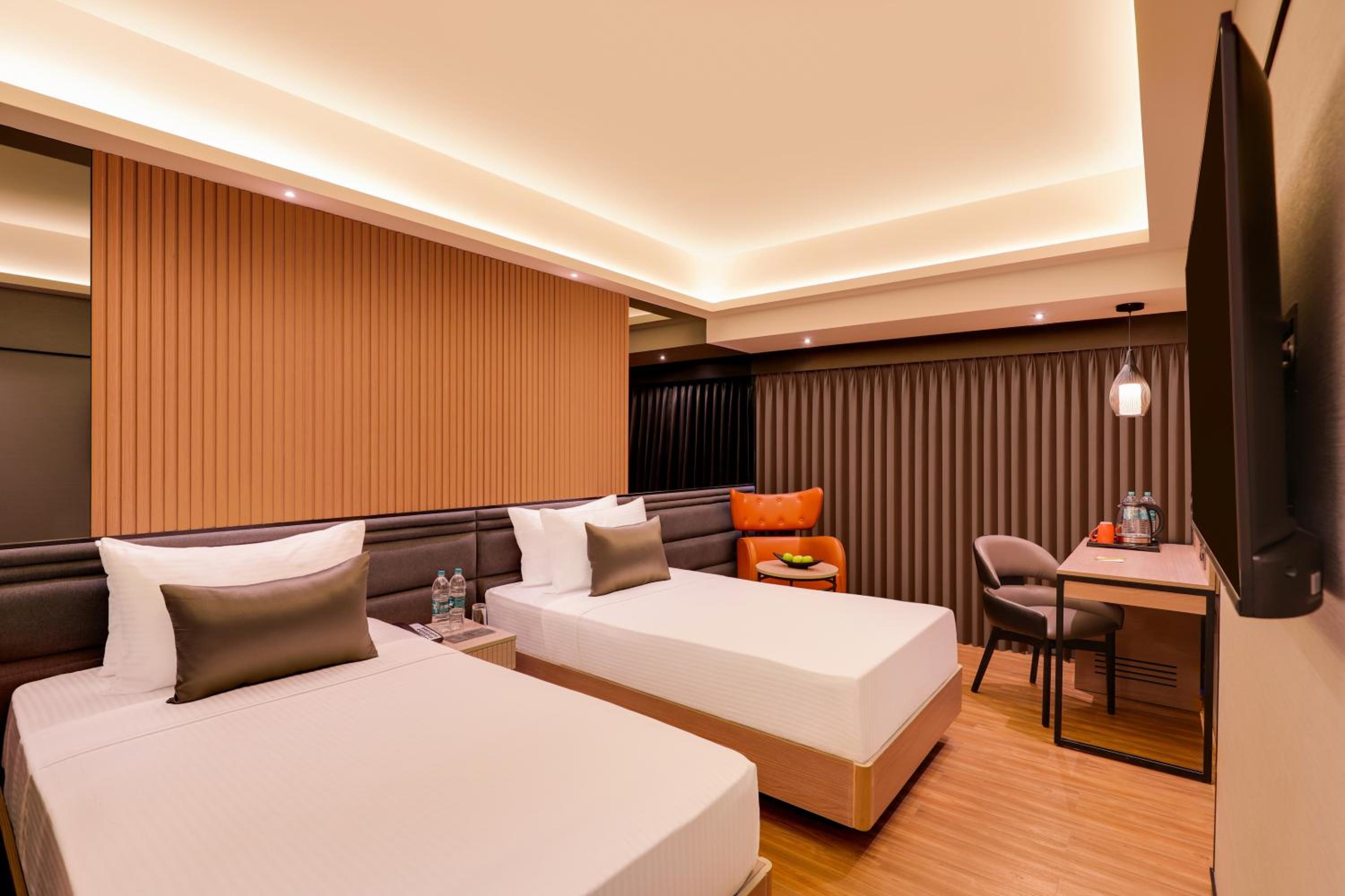 Executive Twin Room - Photo 3