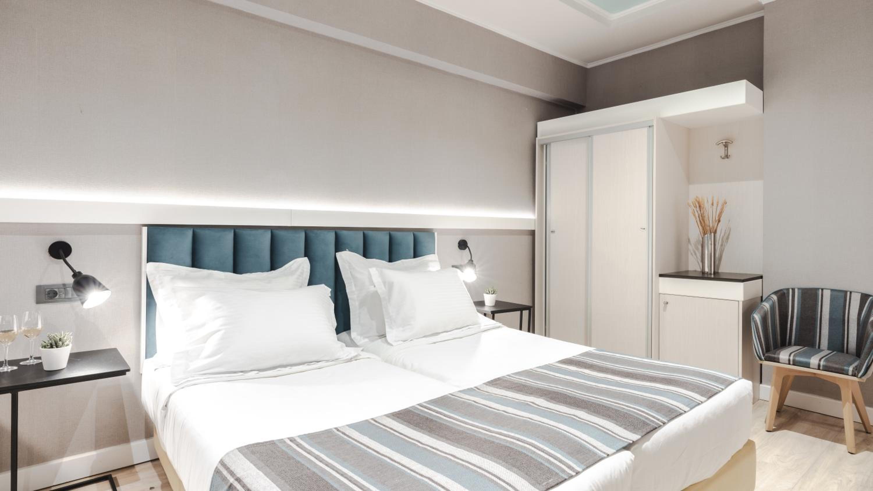 Standard Triple Room photo 2
