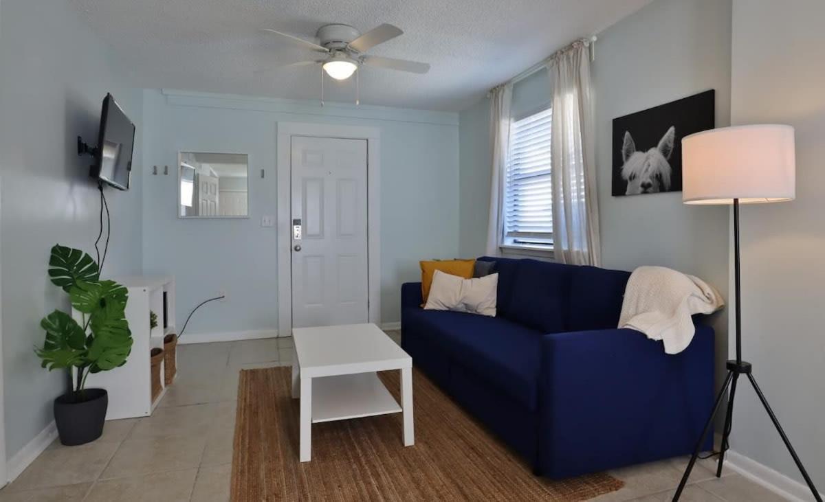 Apartment photo 1