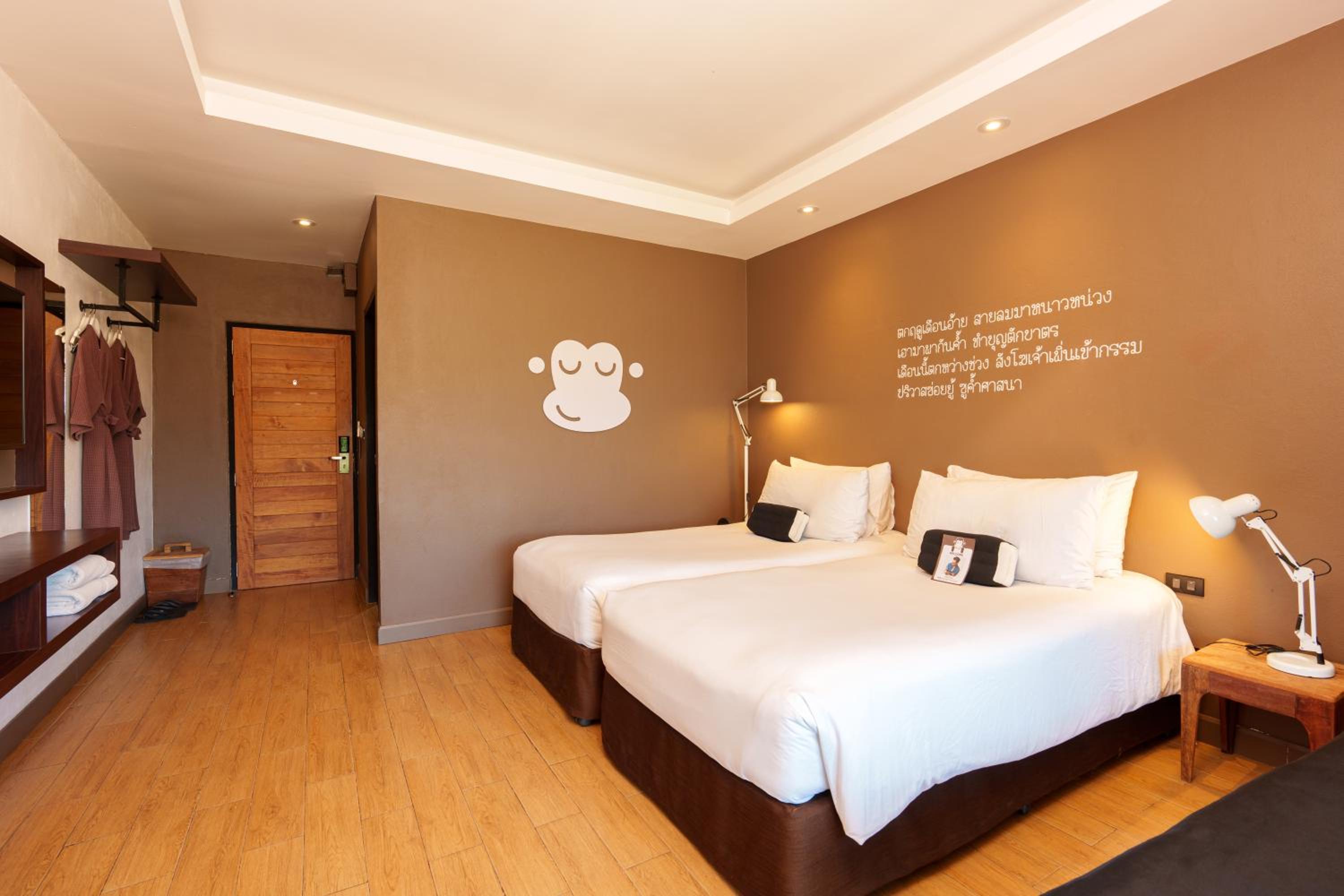 Twin Room with Lake View photo 1