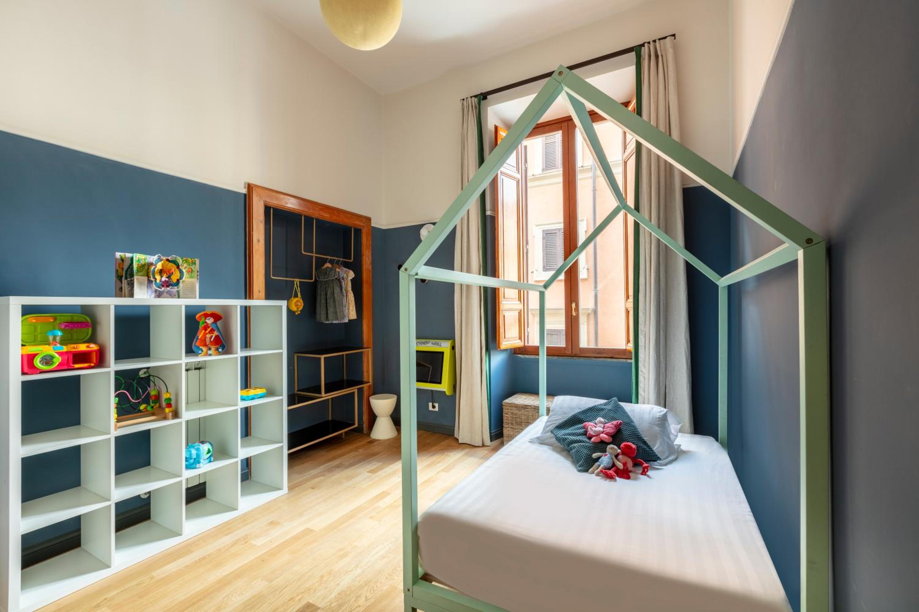 Apartment with Balcony