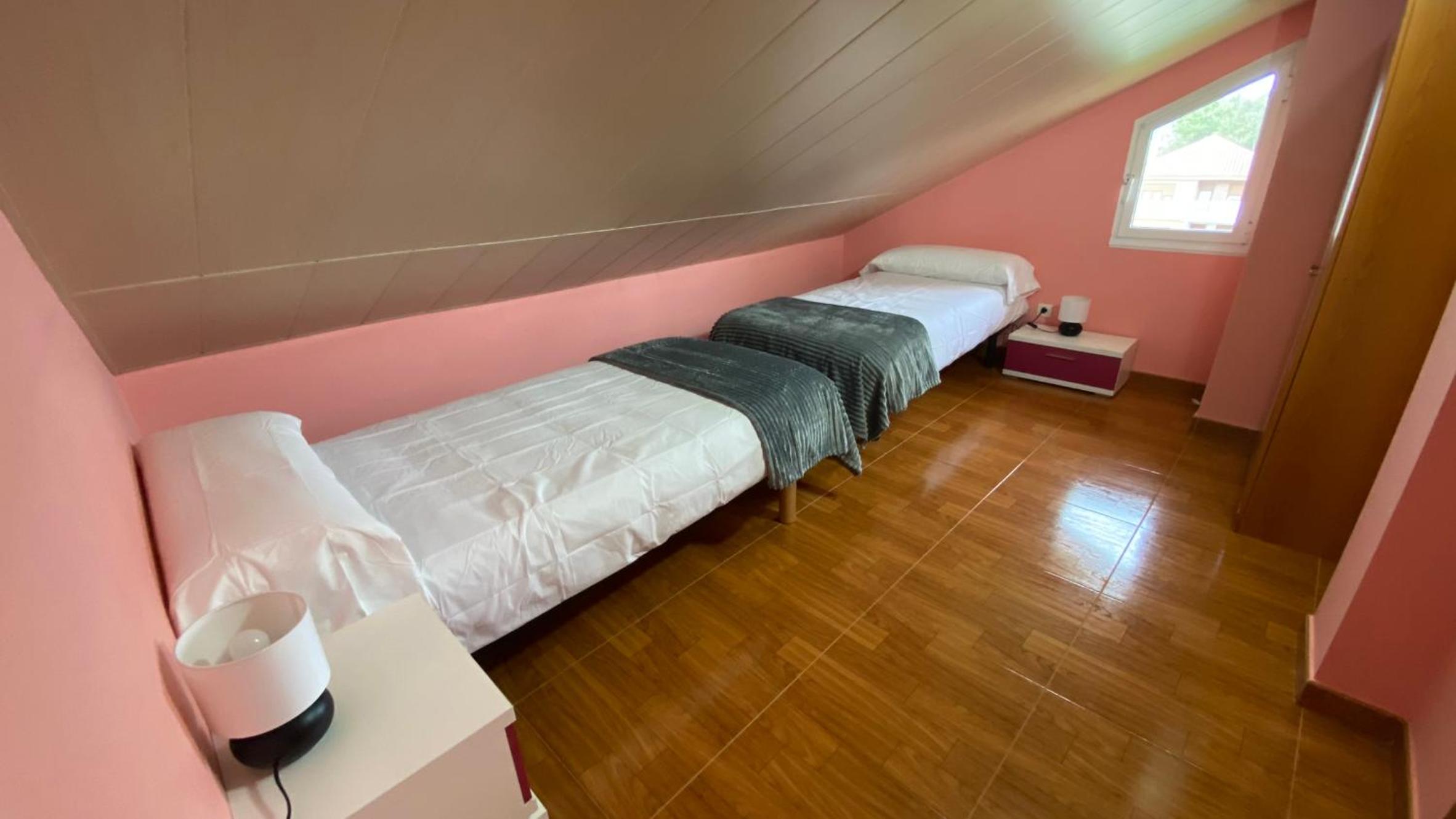Habitación Doble o con Dos Camas con Baño Compartido