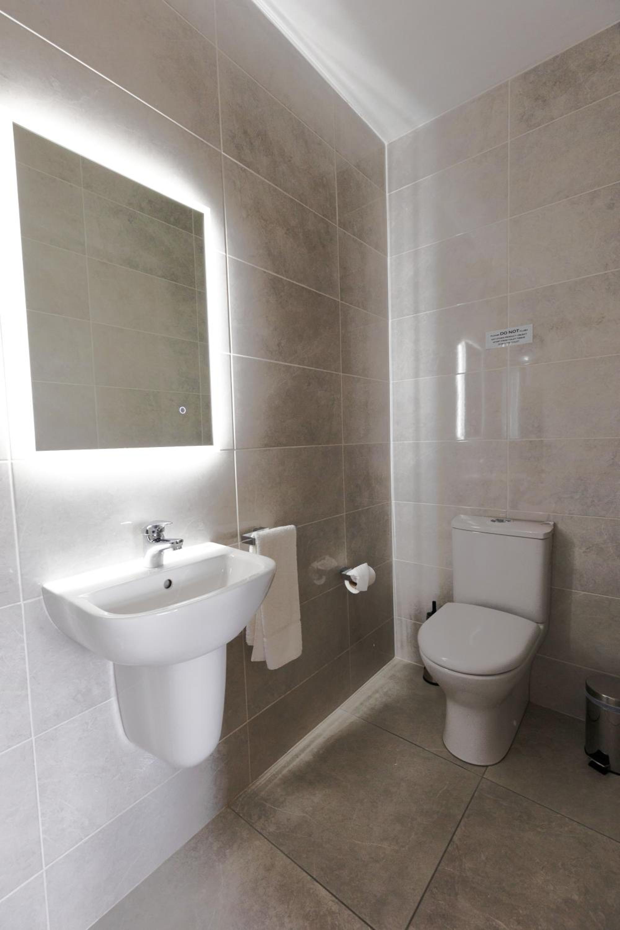 Triple Room with Shower