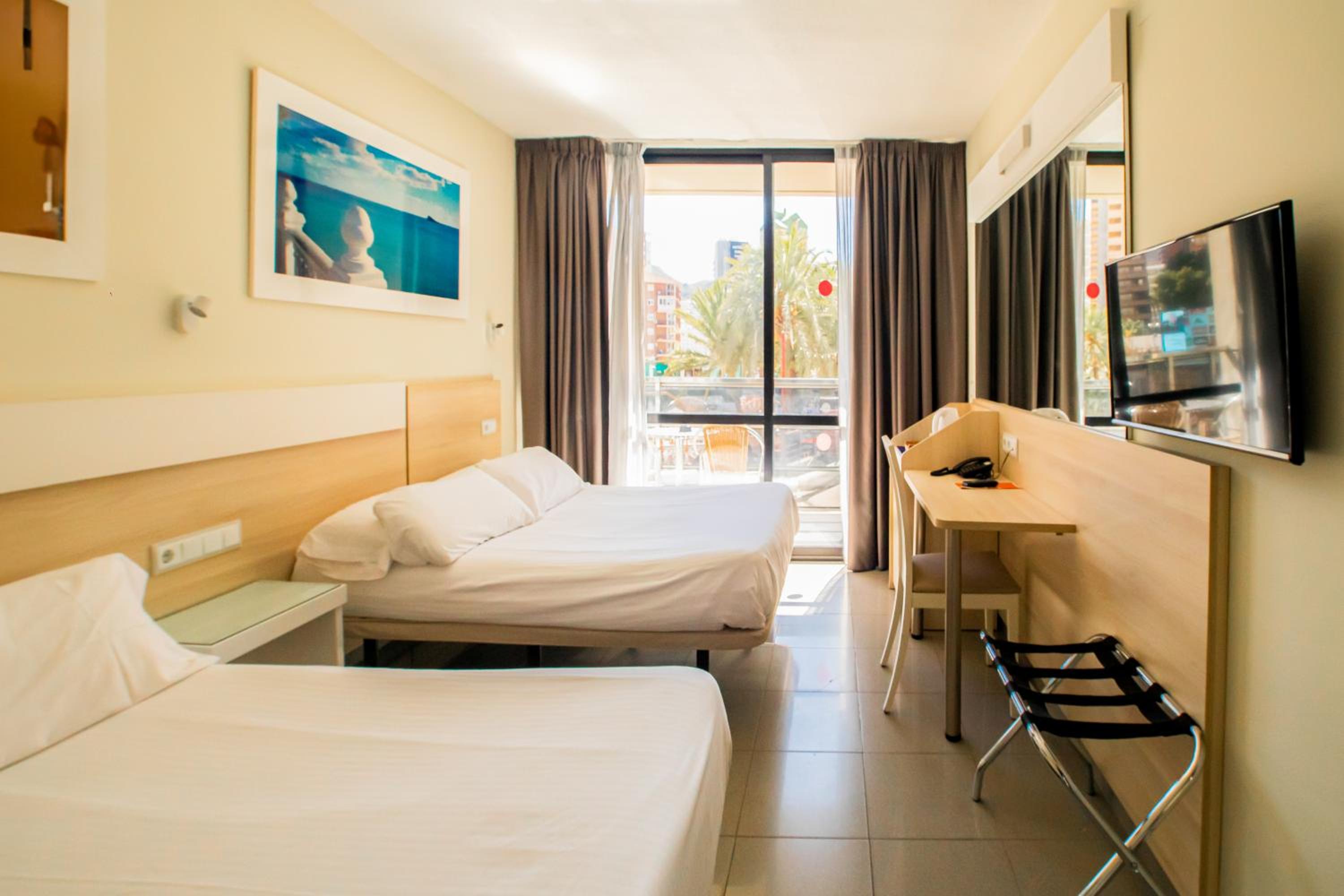 Habitación familiar con balcón (2 adultos)