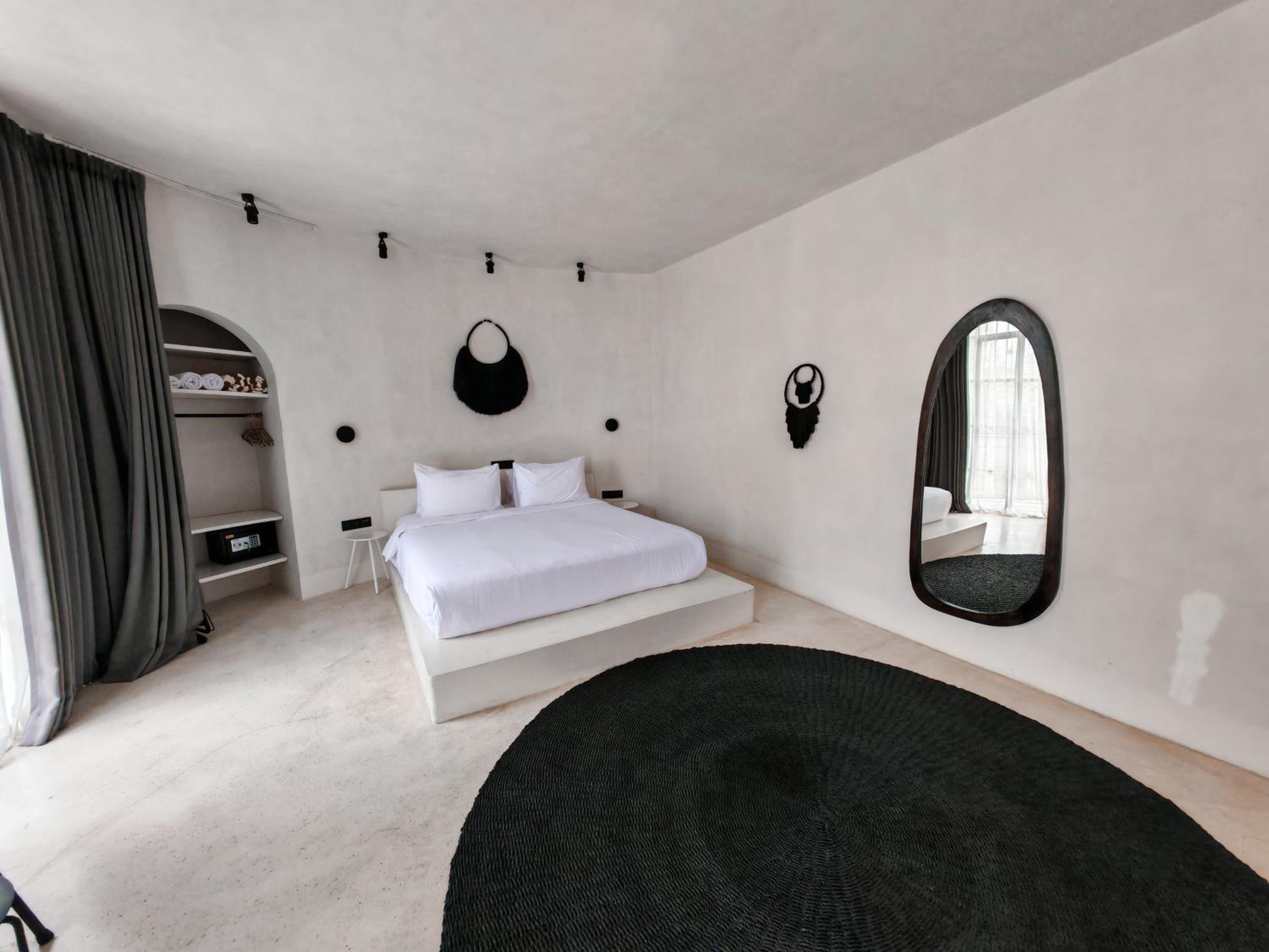 Two-Bedroom Villa - Photo 12