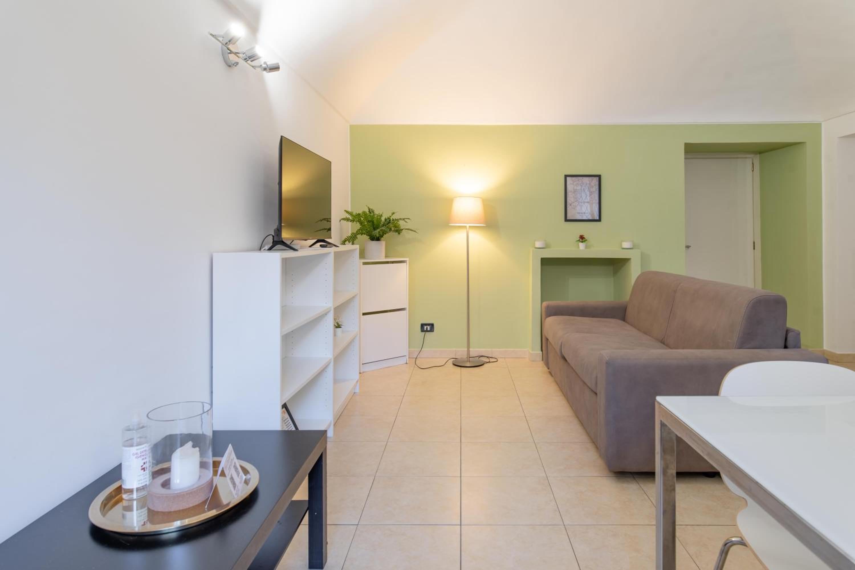 One-Bedroom Apartment