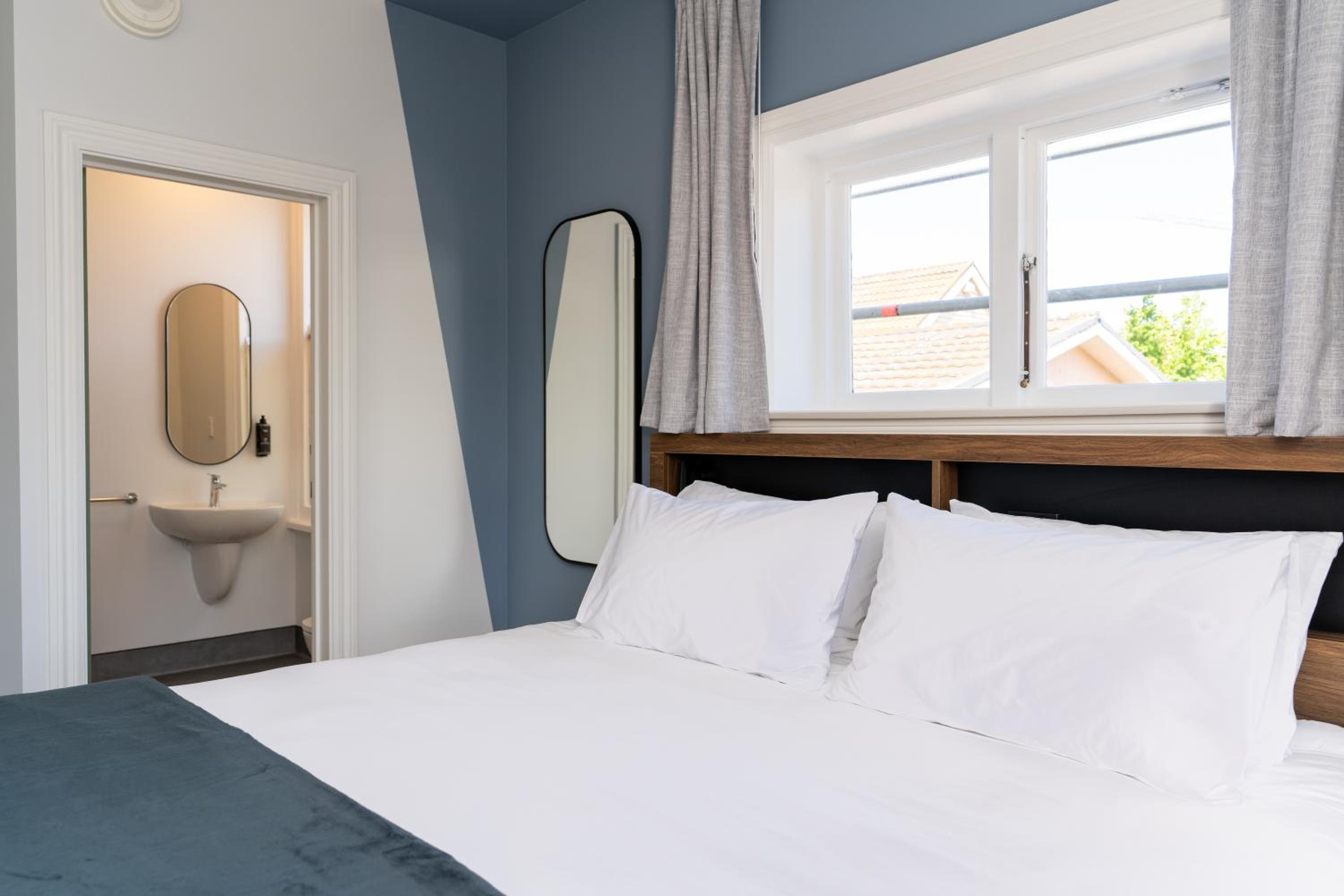 King Room Ensuite - Photo 4
