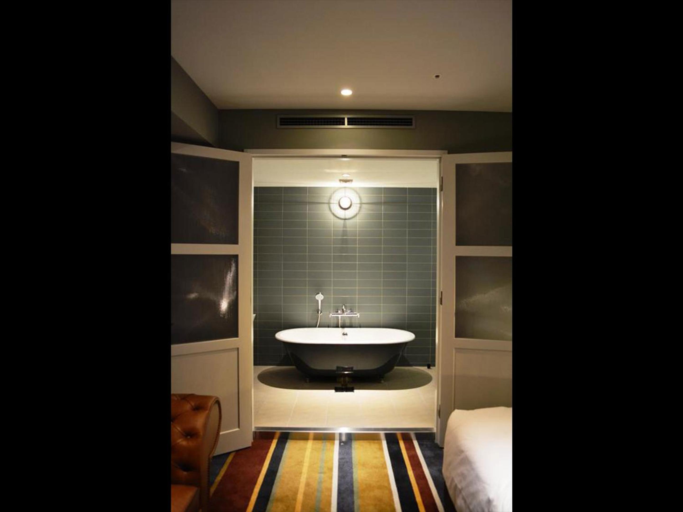Deluxe Designer Double Room - Non-Smoking (Casual with Late Check-in 19:00) photo 2