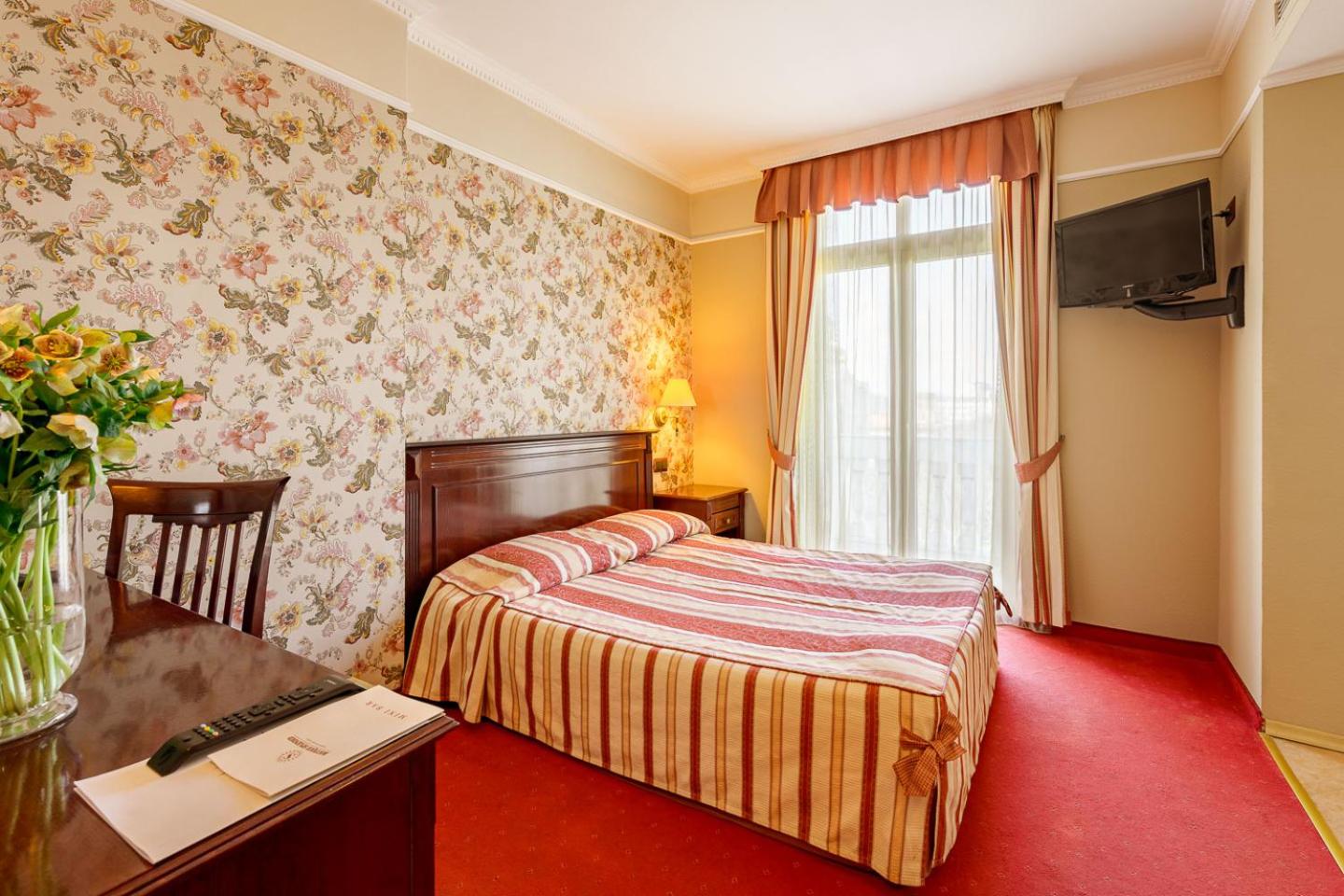 Double Room - Photo 3