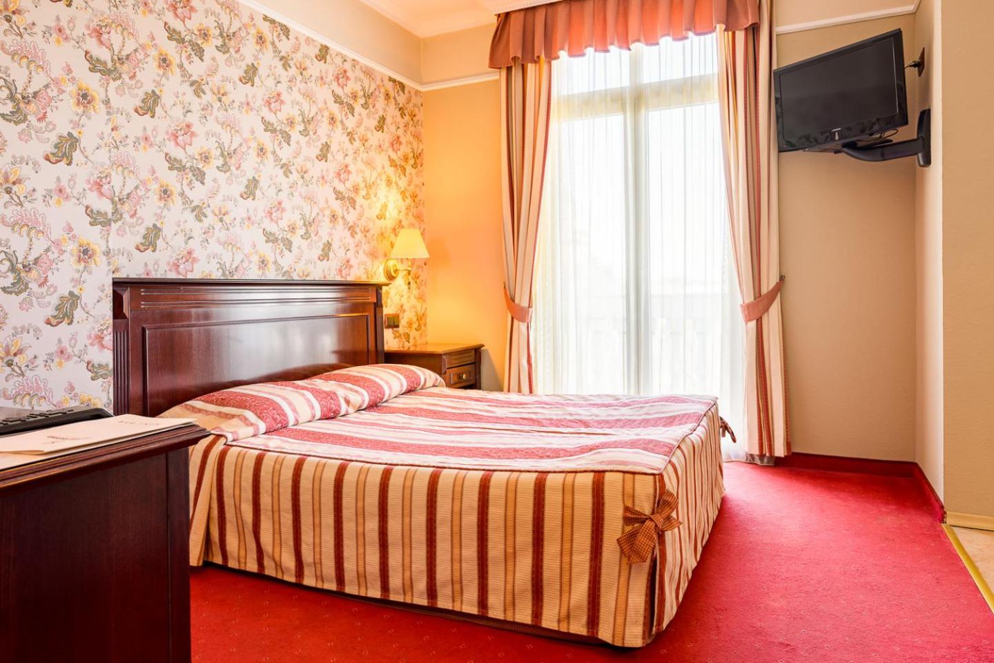 Double Room - Photo 1