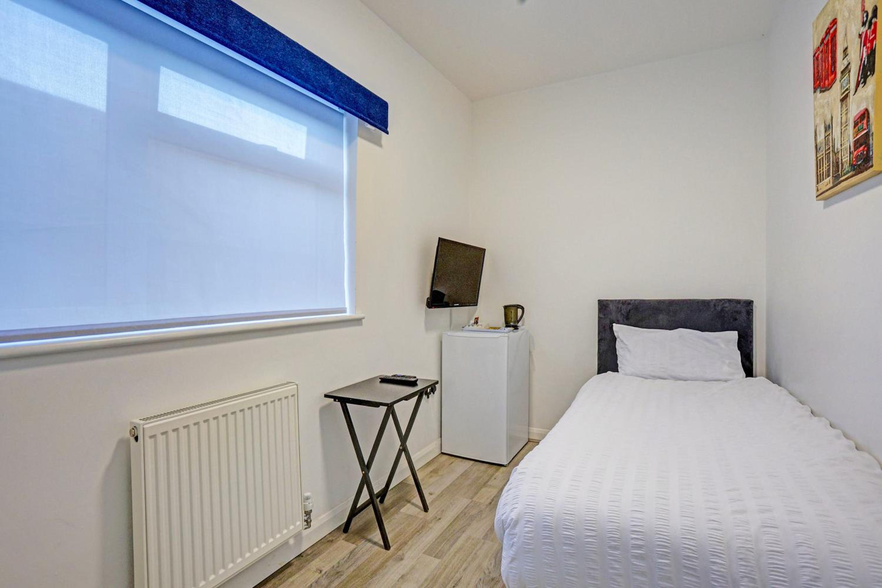 Standard Double Room with Shared Bathroom