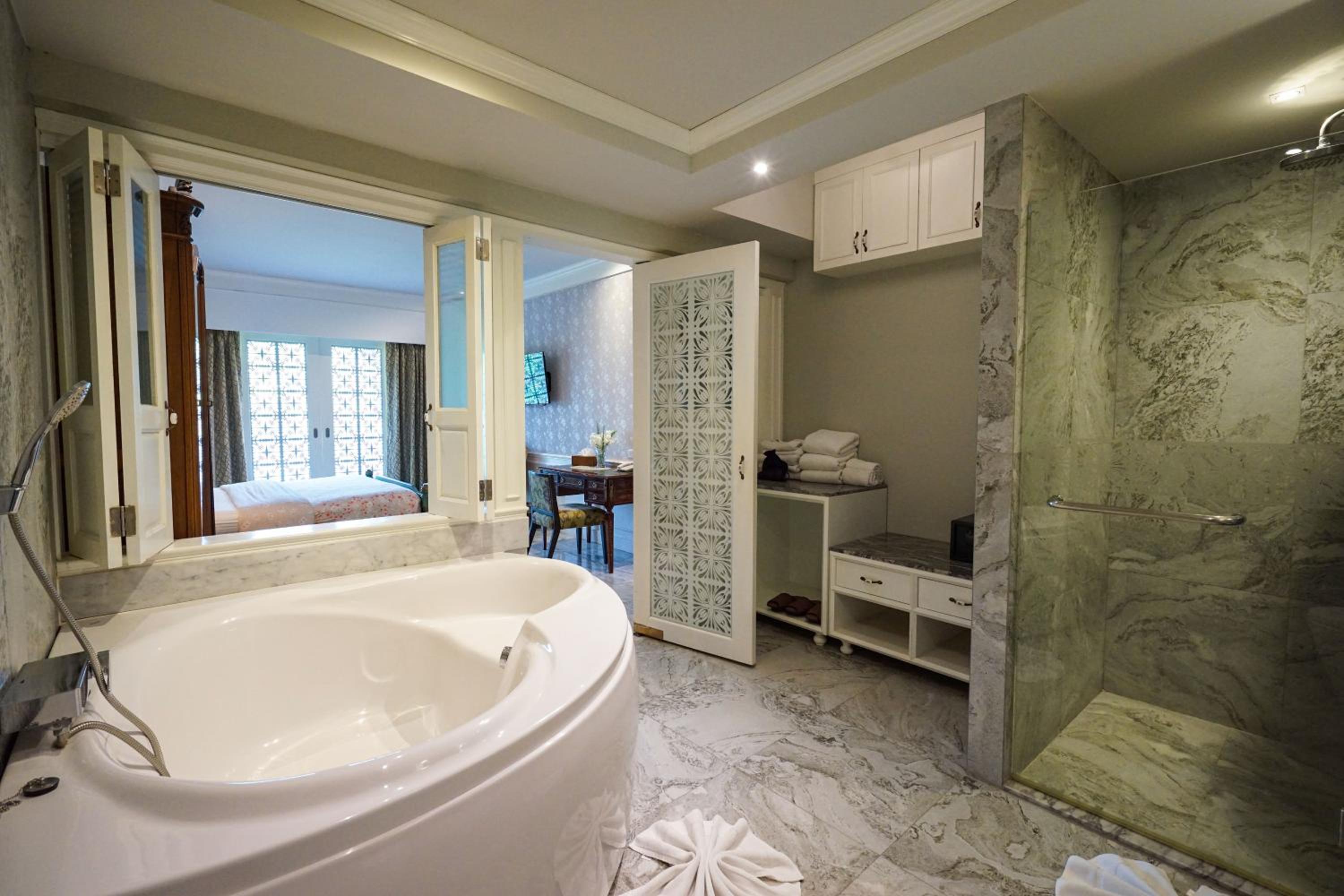 Junior Suite - Photo 11