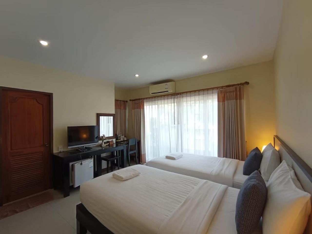 Standard Twin Room photo 3