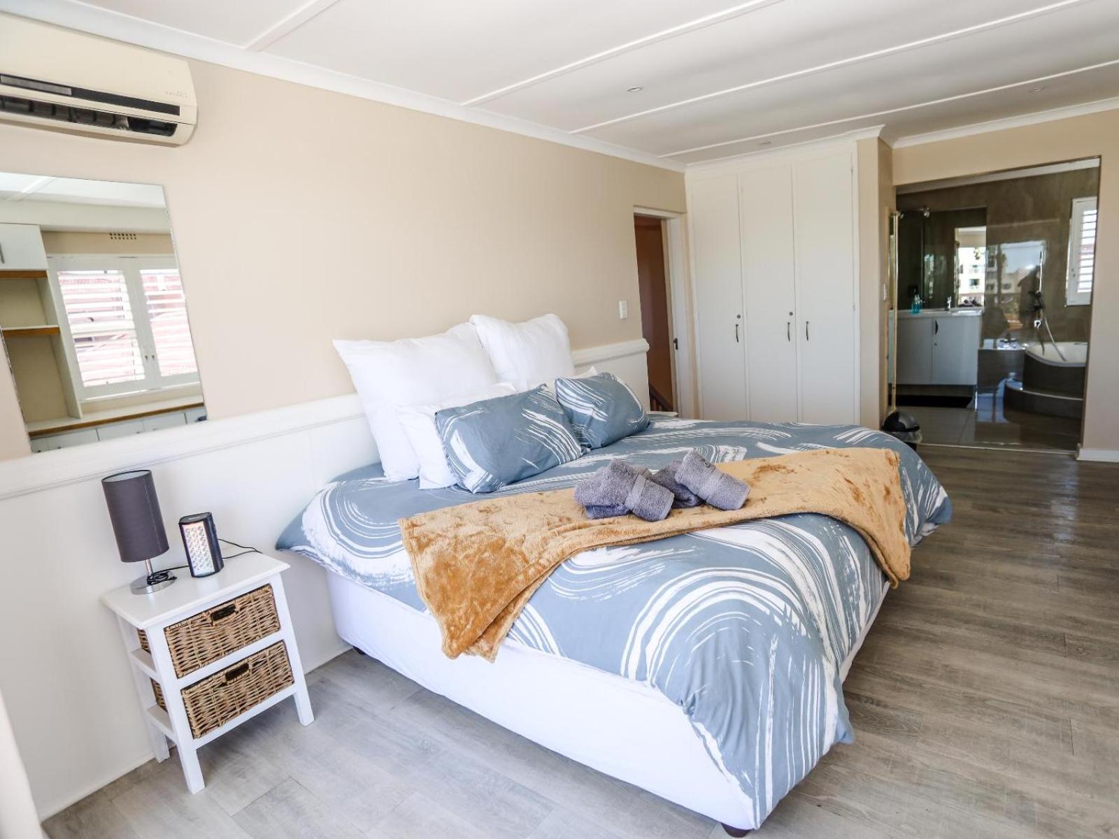 Luxury Villa photo 1