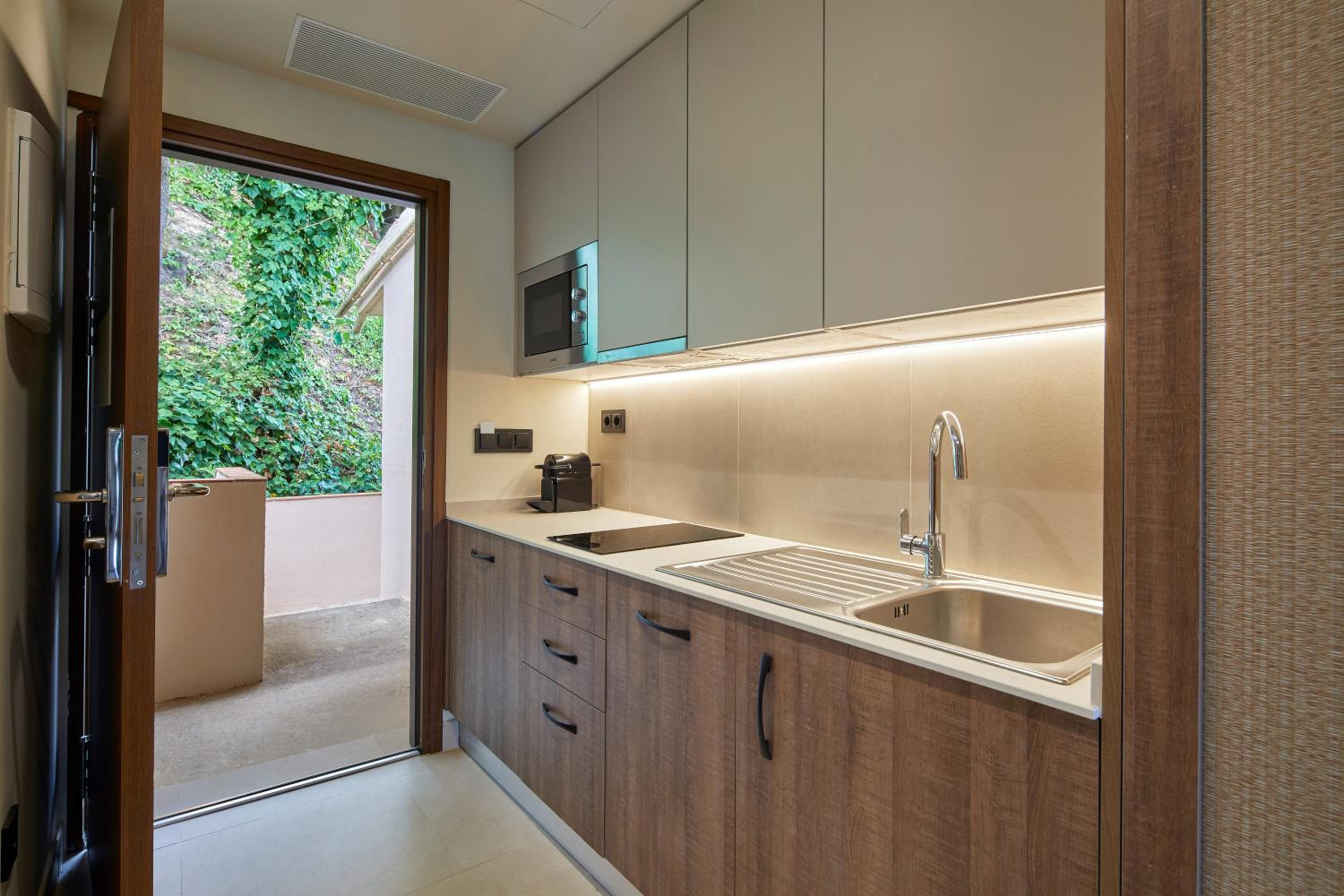 ZEL Junior Suite Mediterranean View with Kitchen - Photo 9