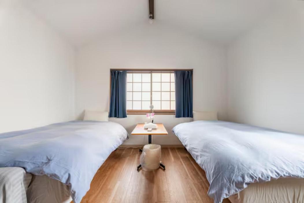 Economy Twin Room