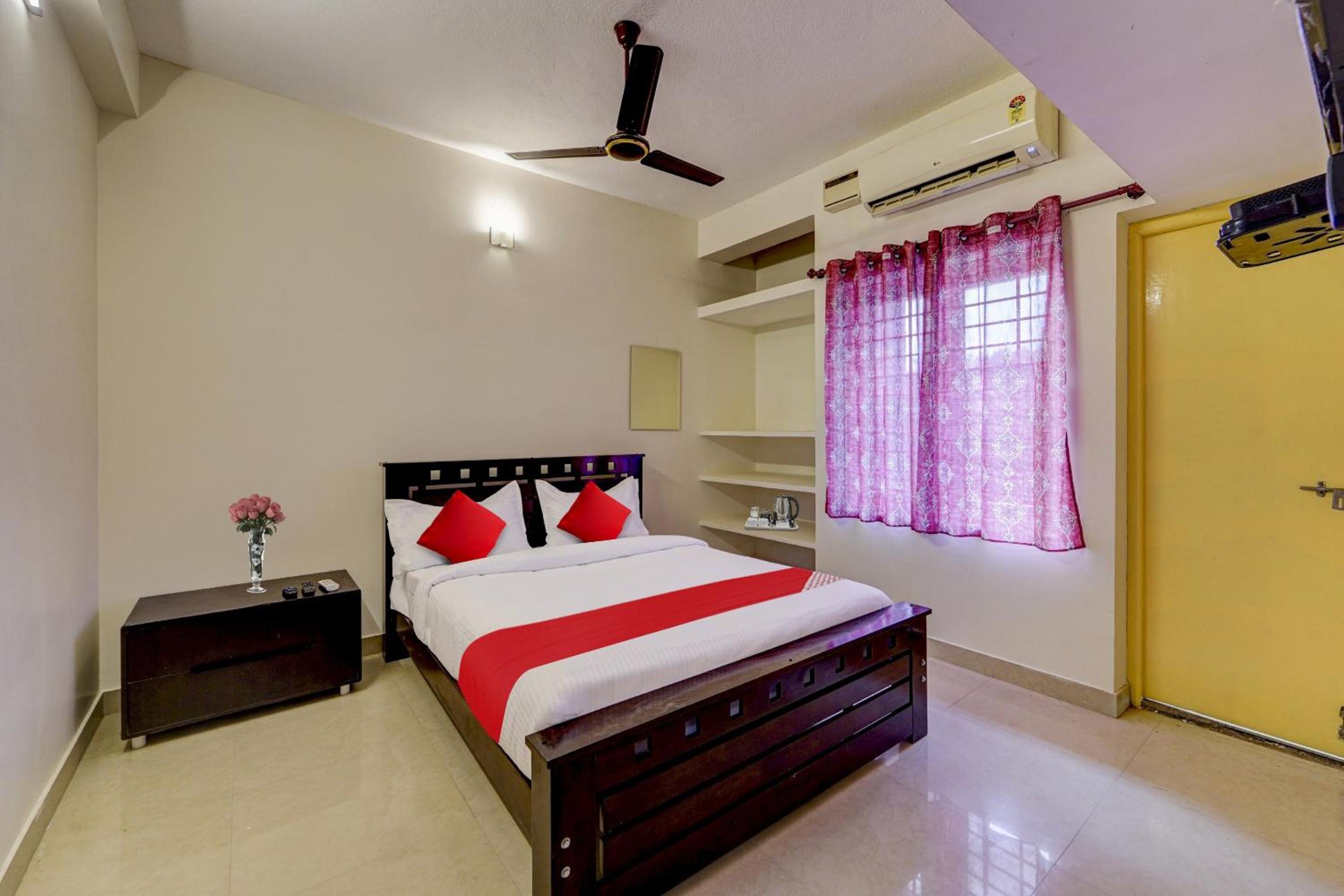Standard Double Room - Photo 15