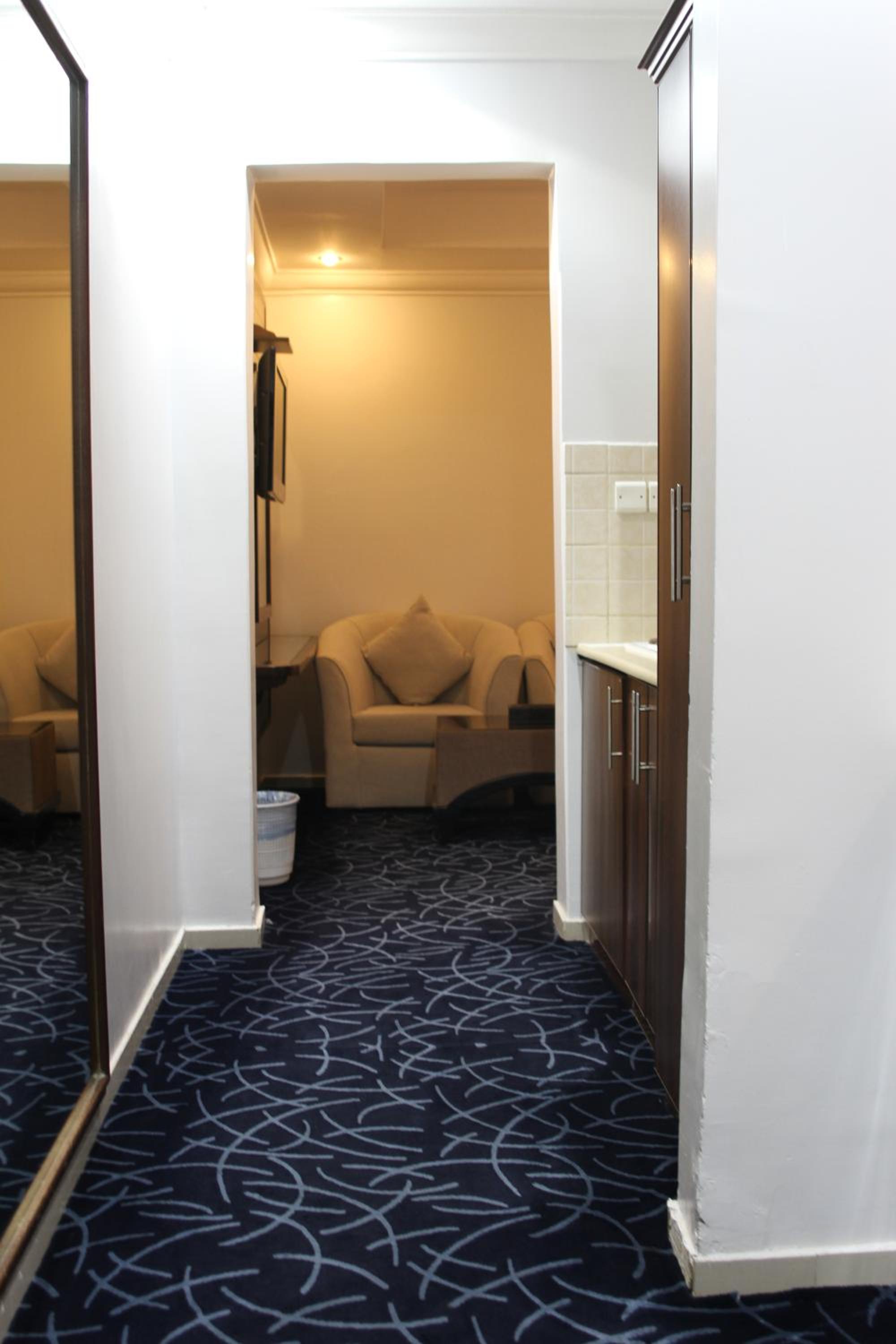 Economy Double Room - Photo 8