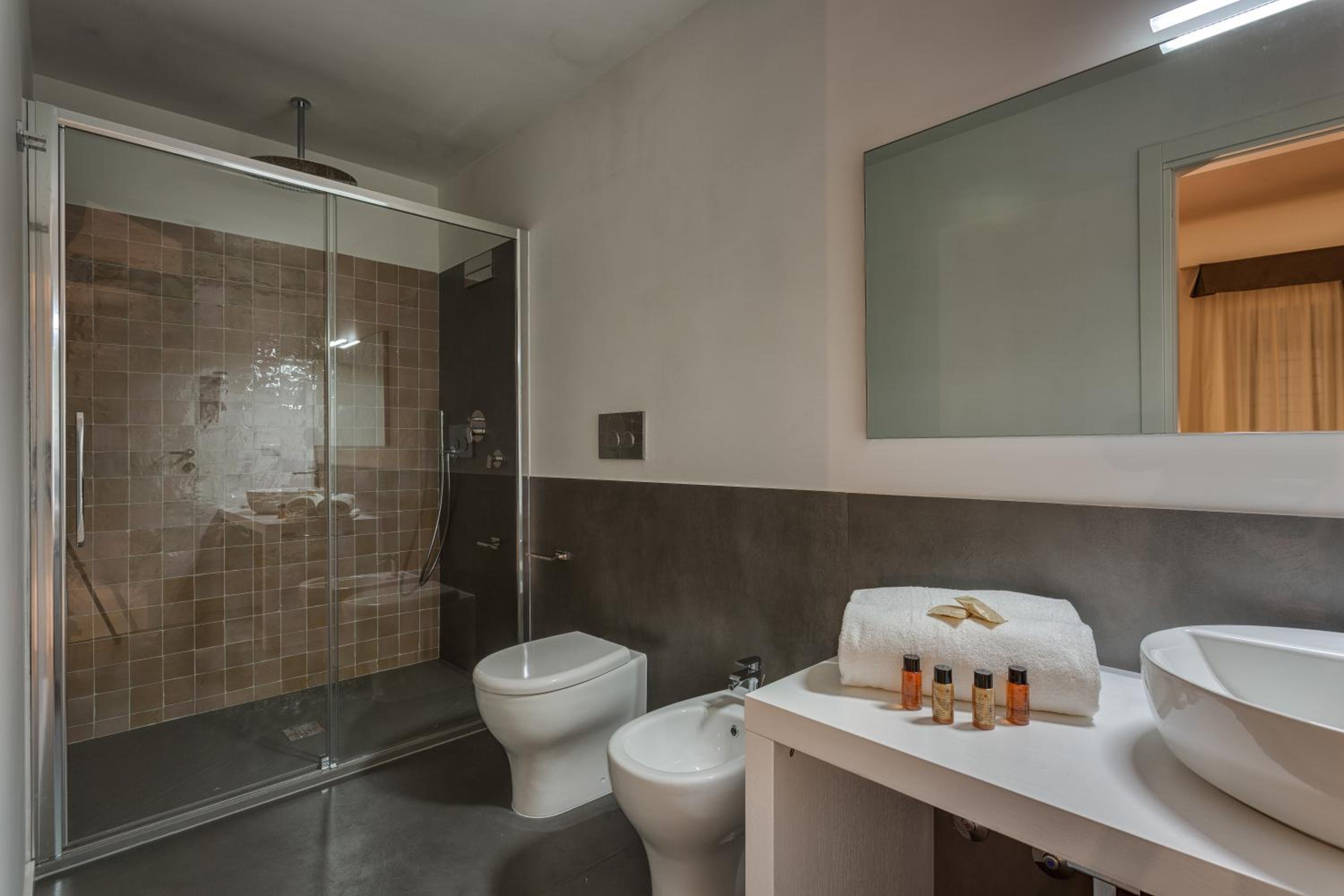 Economy Double or Twin Room photo 2