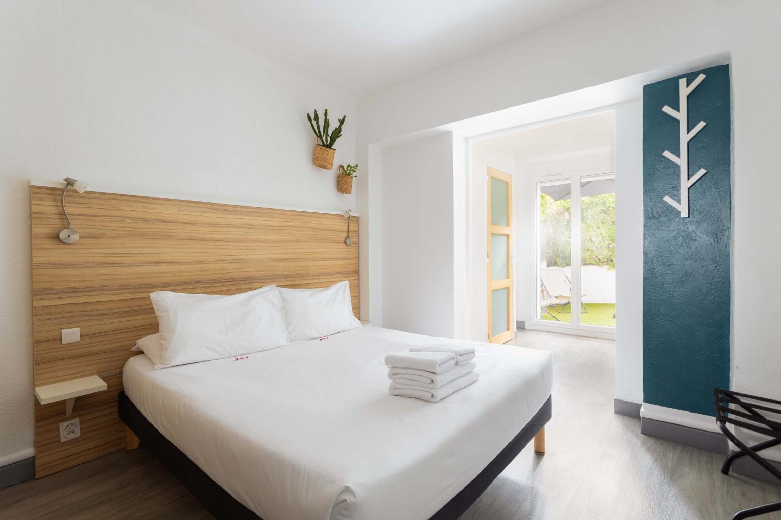 Superior Double Room 20 m2 with Private Terrace - Photo 1
