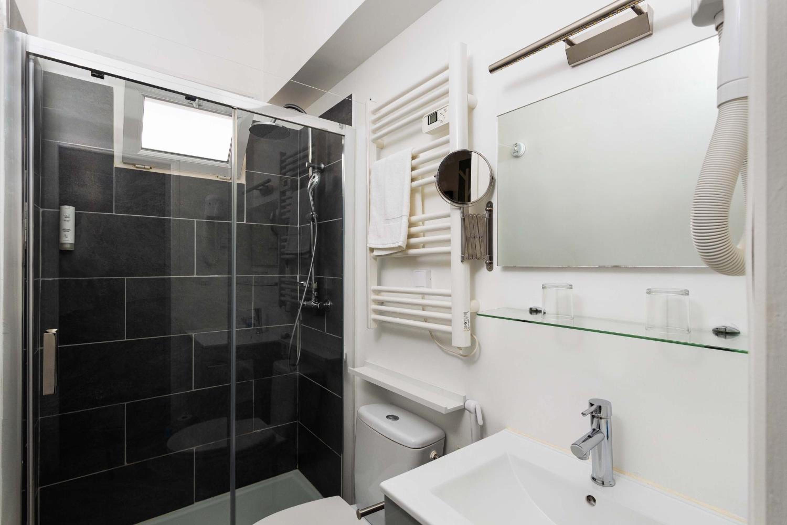 Economy Twin Room 10m2 photo 3