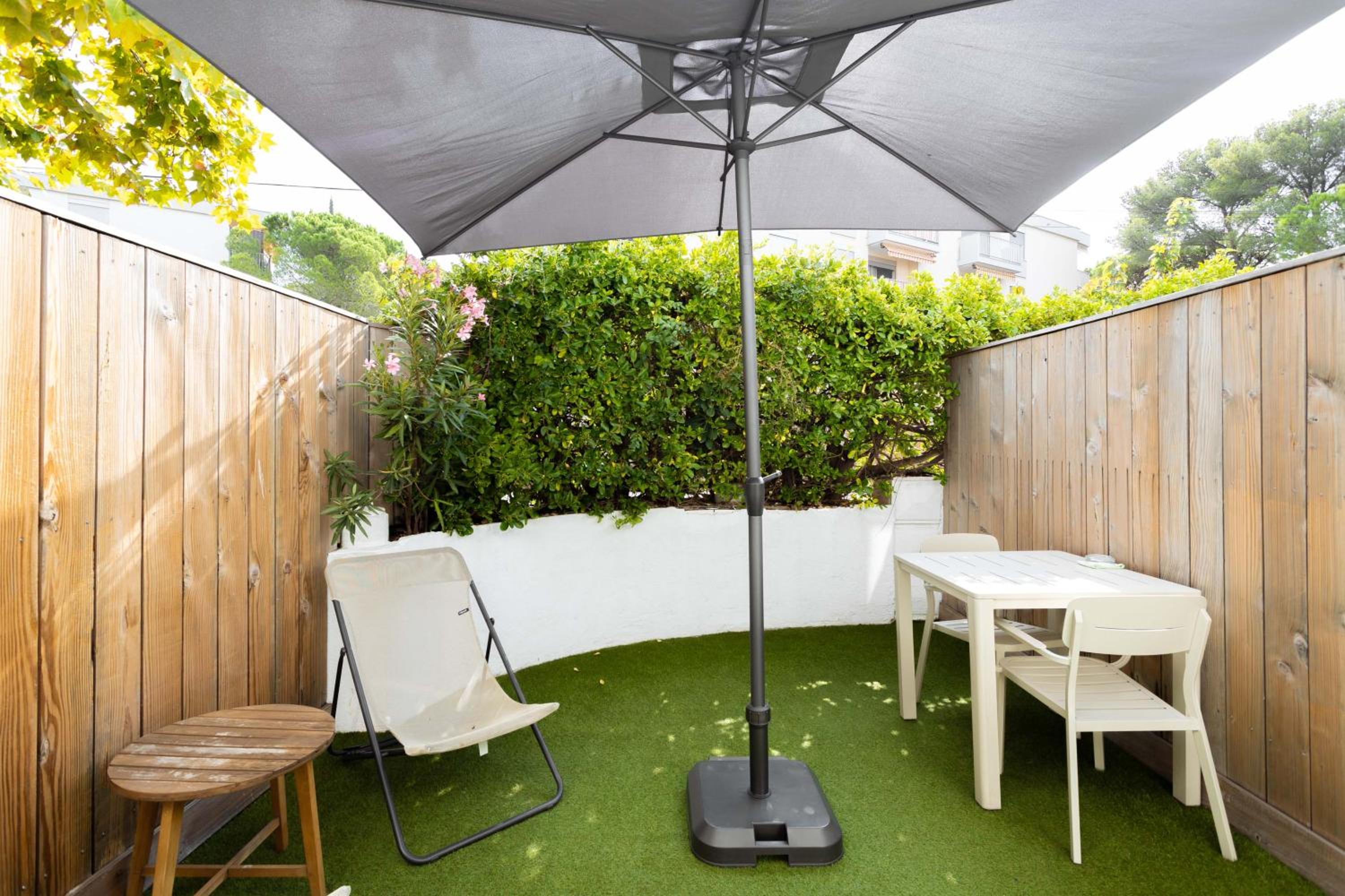 Superior Double Room 20 m2 with Private Terrace - Photo 5
