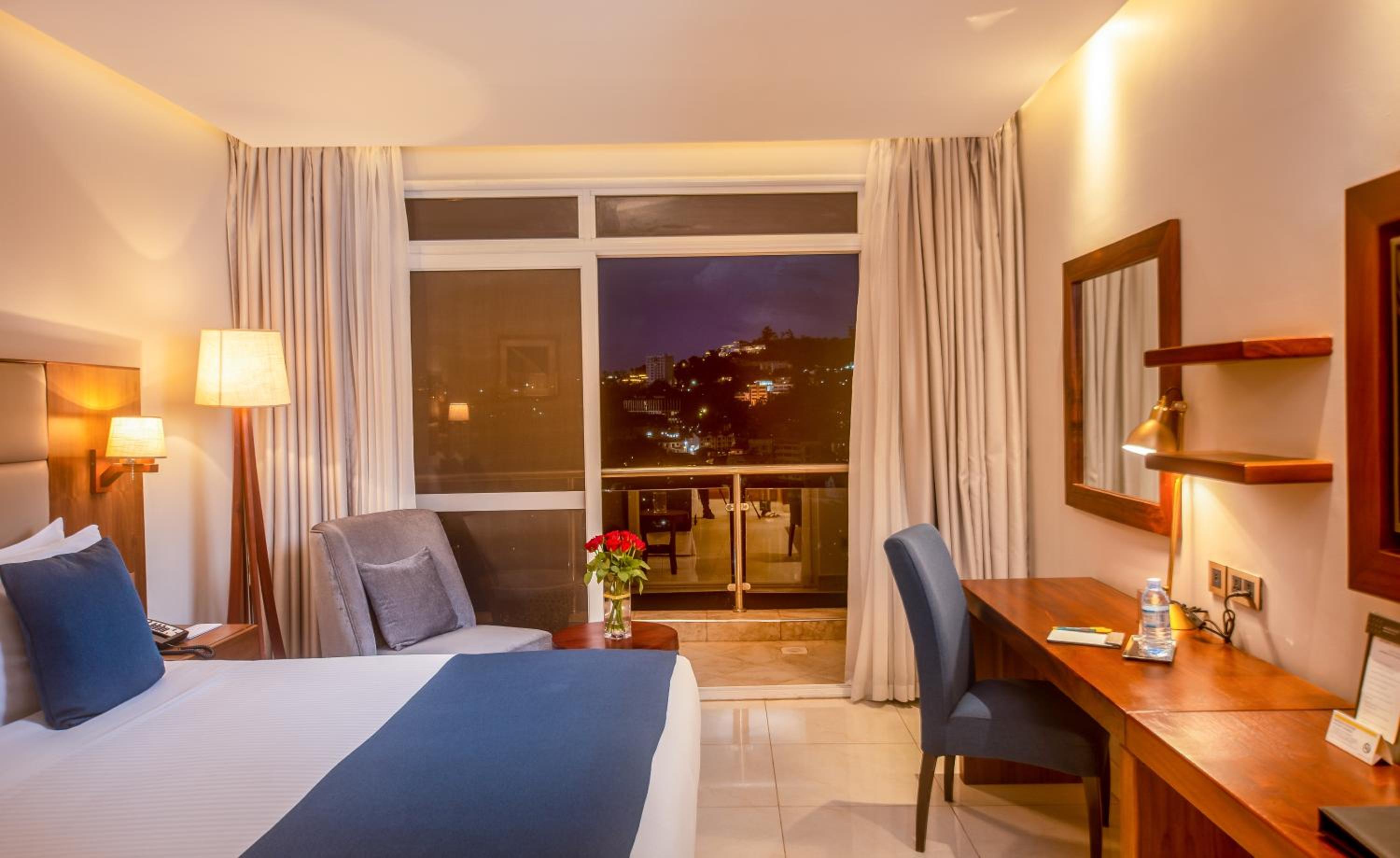 Executive Suite photo 3