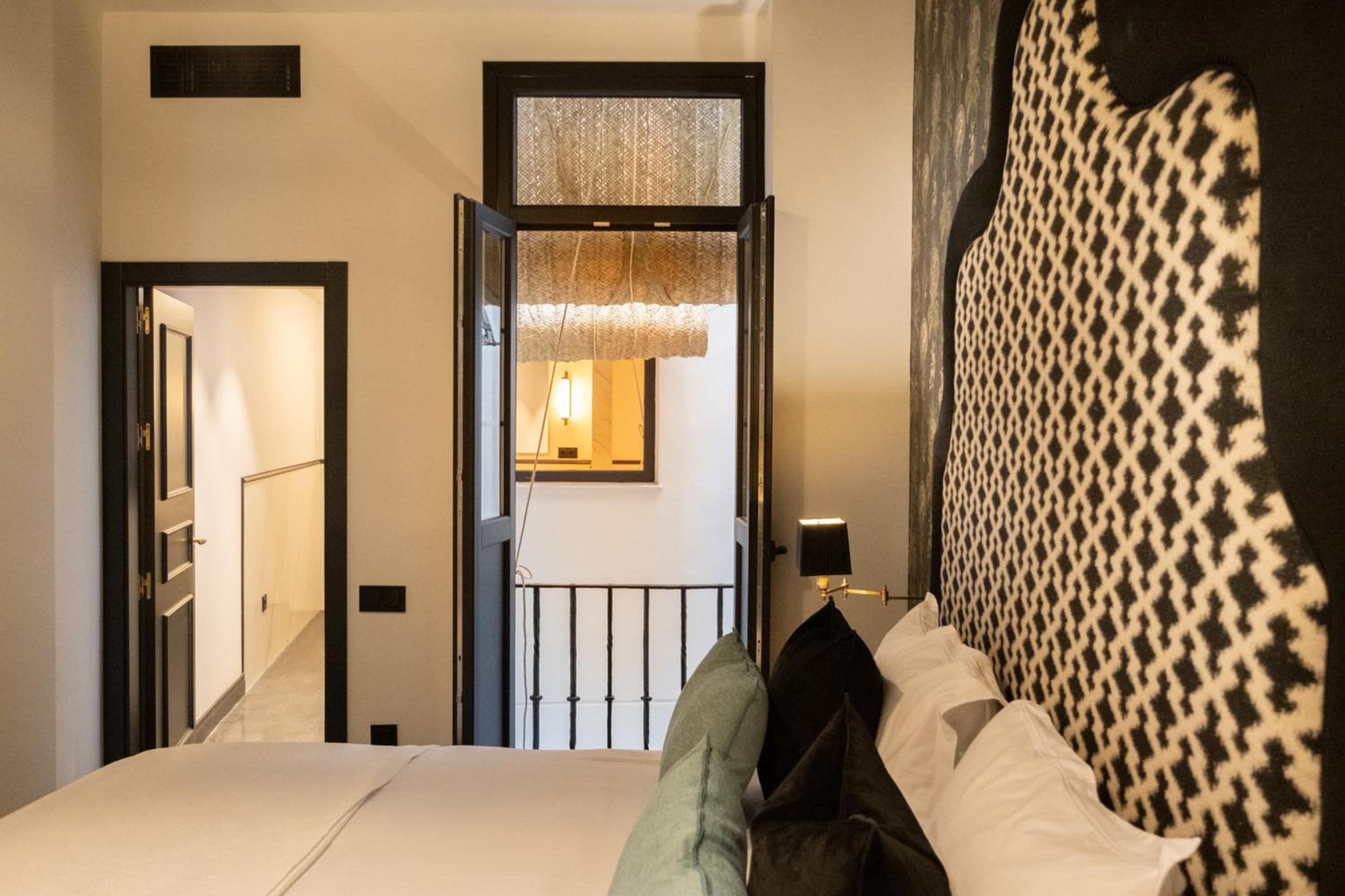 Superior Double Room - Photo 9