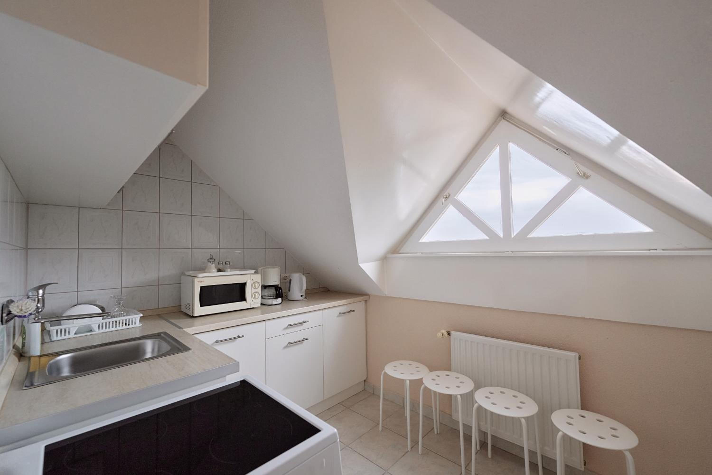 Attic Two-Bedroom Apartment - Photo 8