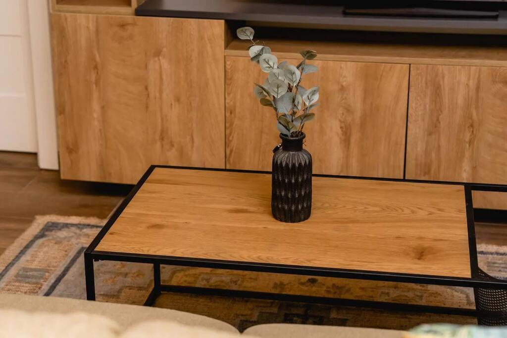 Three-Bedroom Apartment photo 2