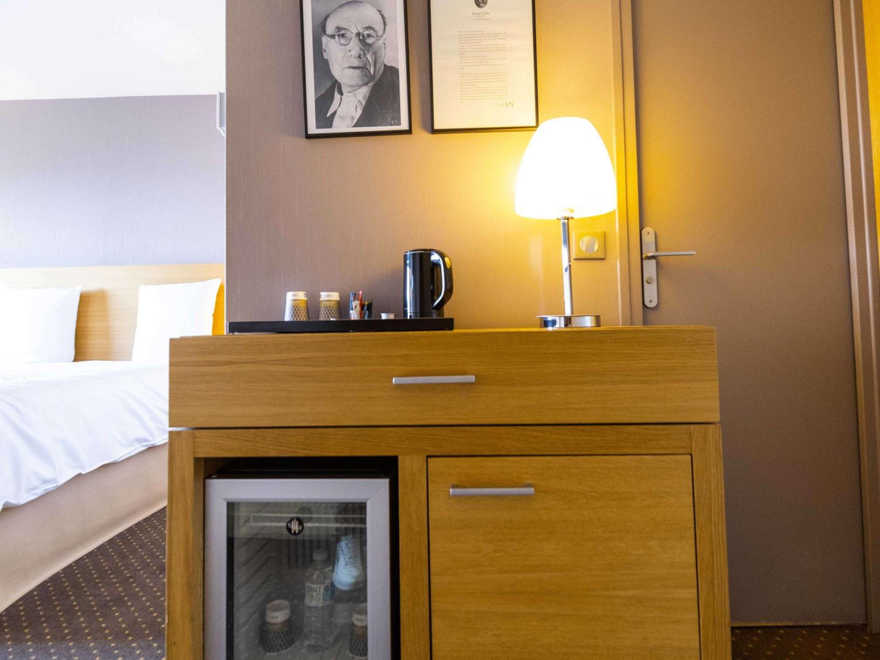 Standard Room with One Double Bed and One Double Sofa bed photo 2