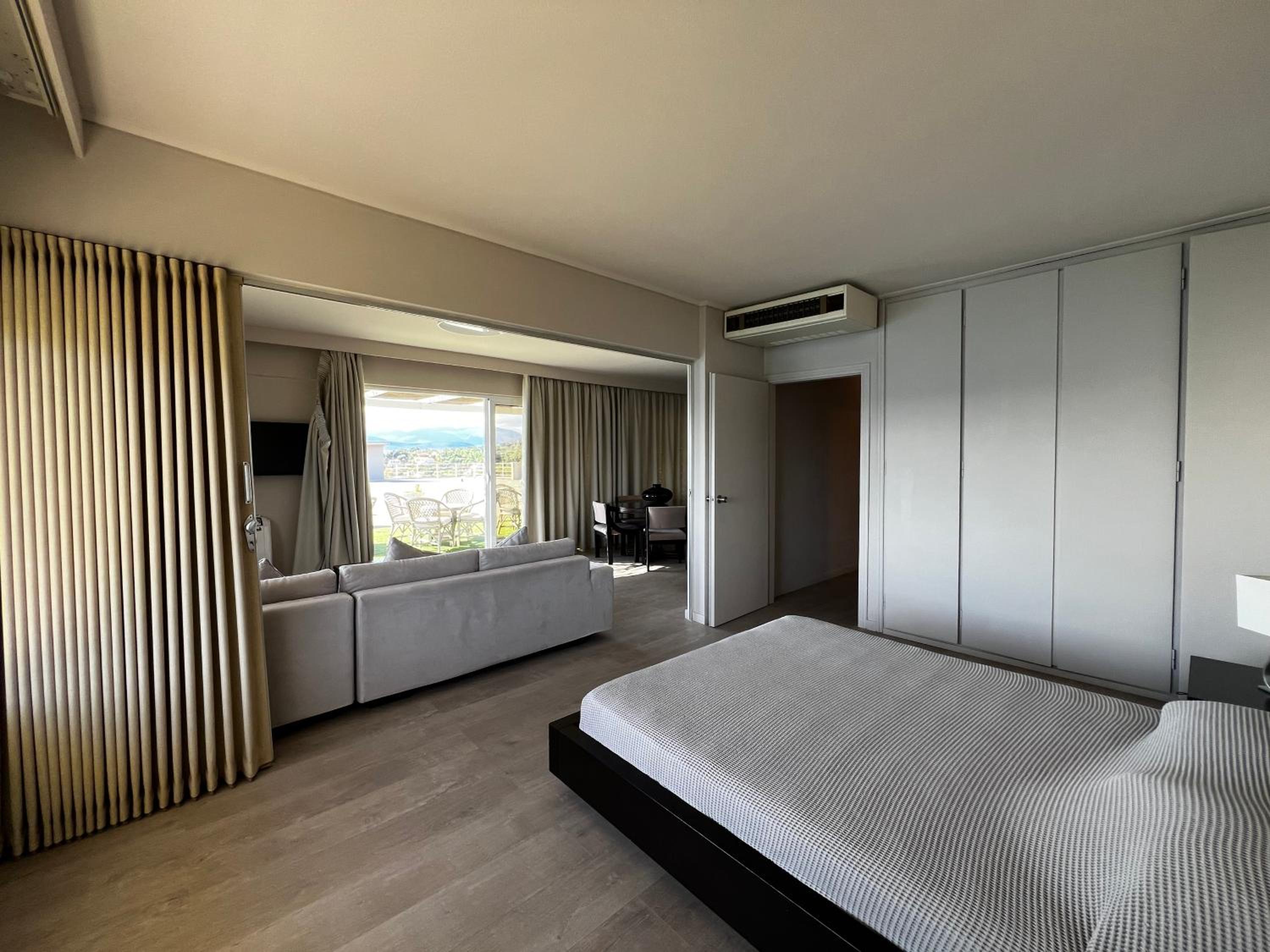 Panoramic Suite Sea View photo 2