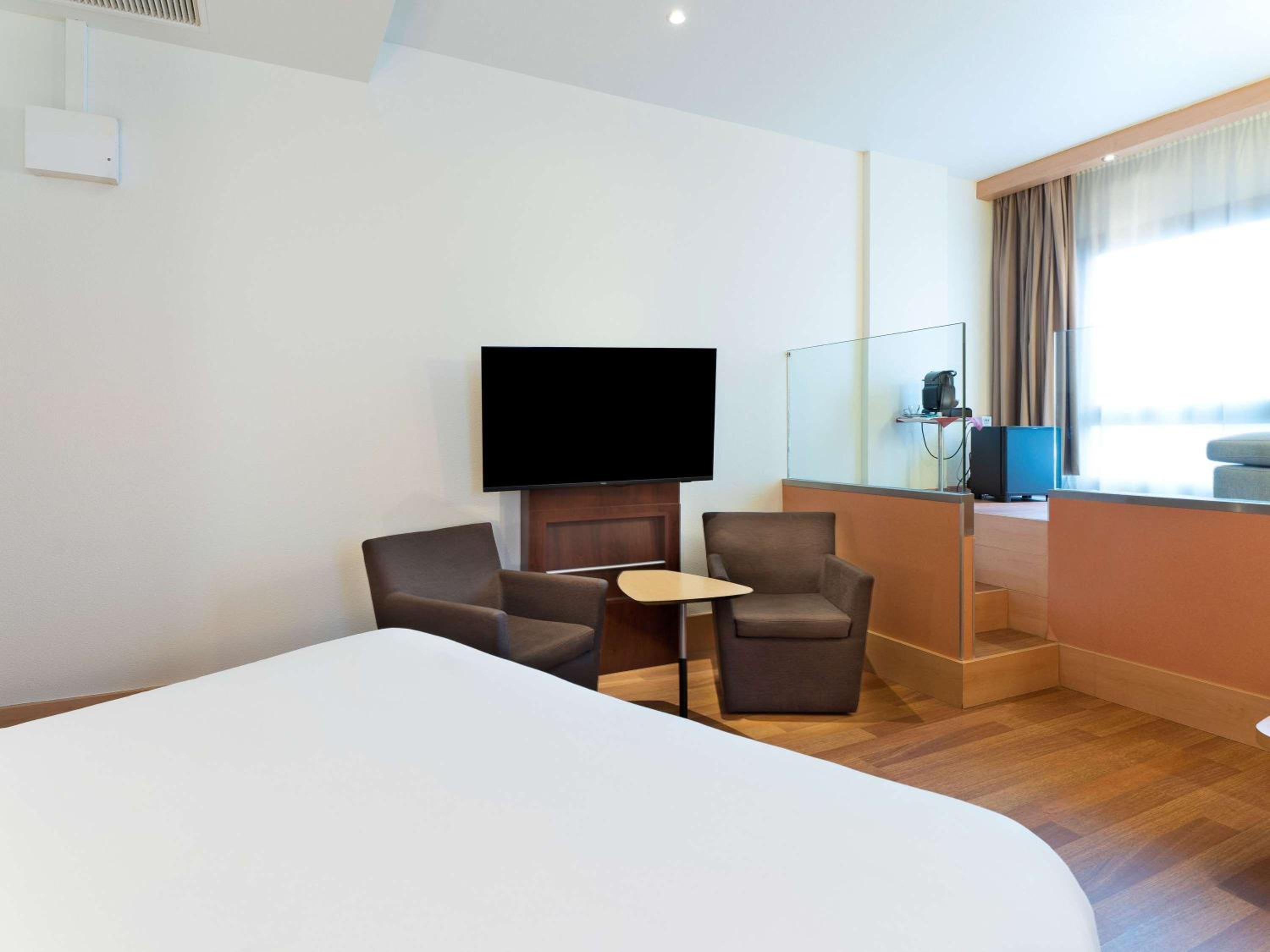 Double Room - Photo 11