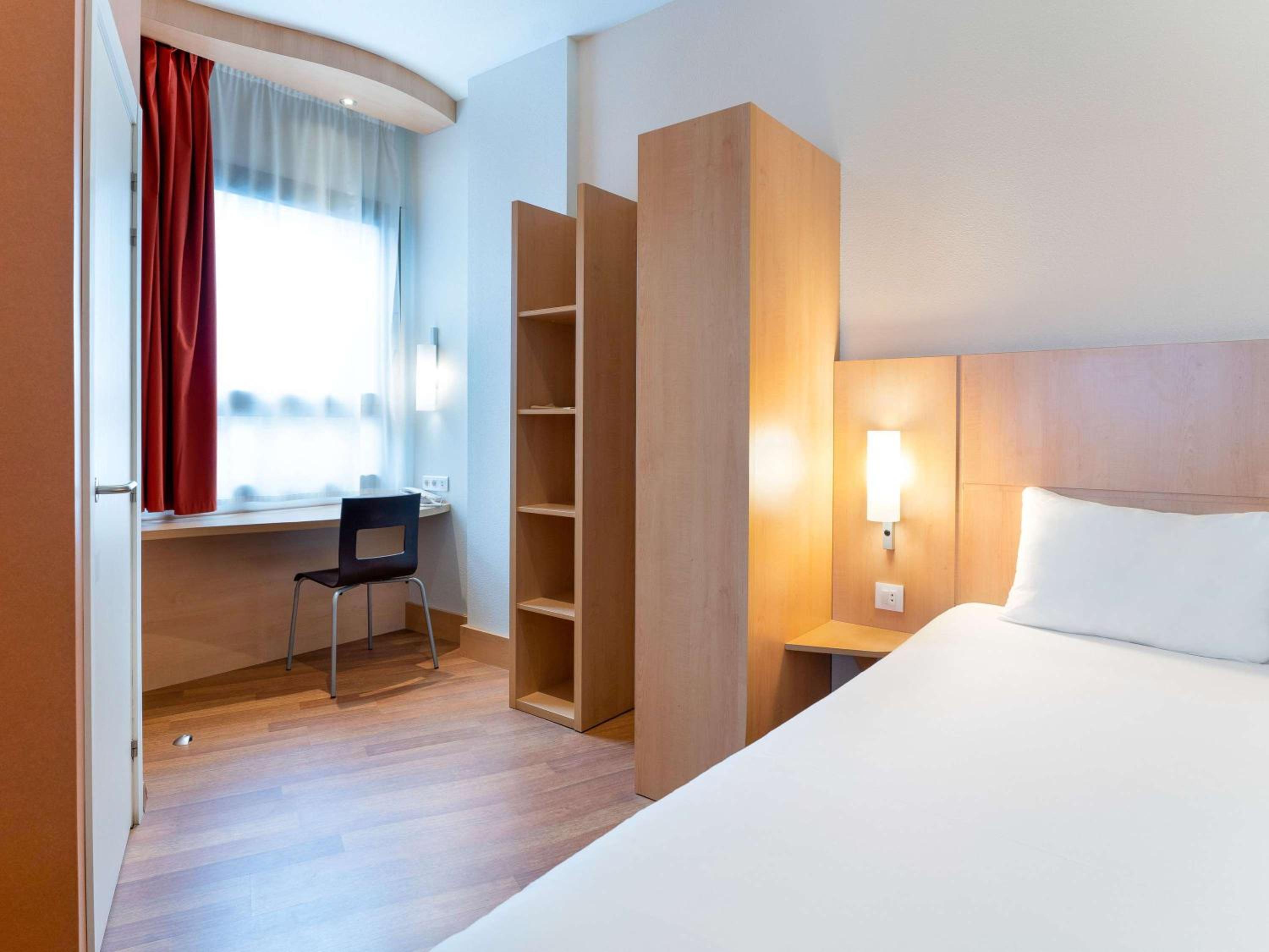Double Room - Photo 9