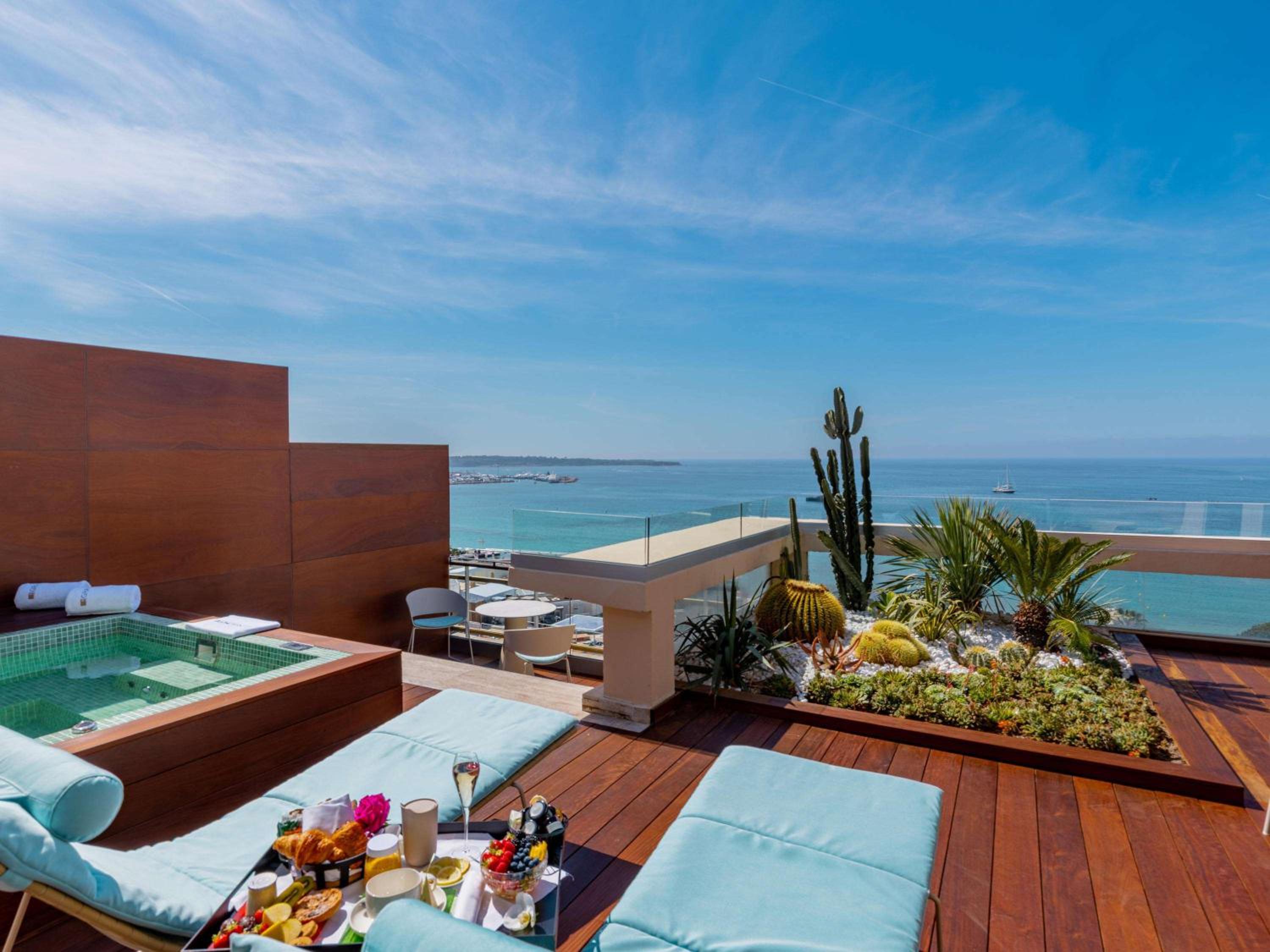 Panoramic Room with Terrace and Sea View - Photo 4