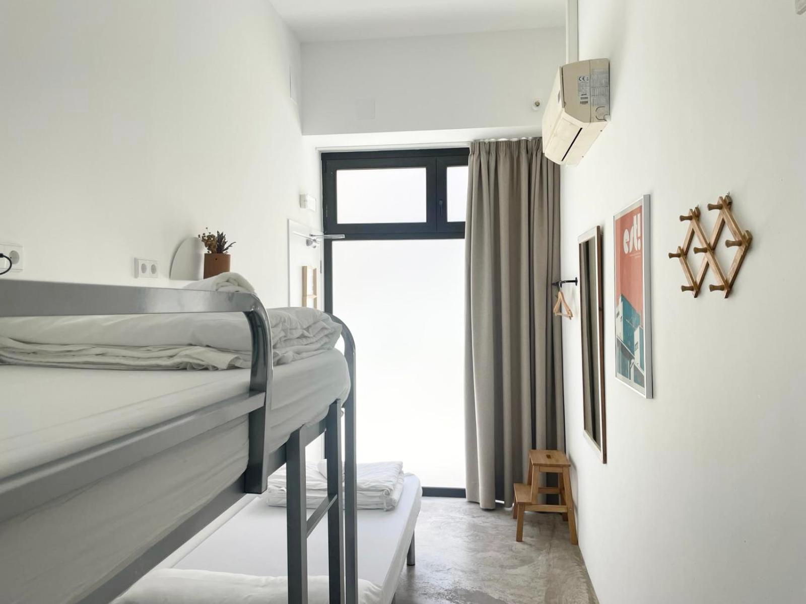 Triple Room with Private Bathroom photo 2