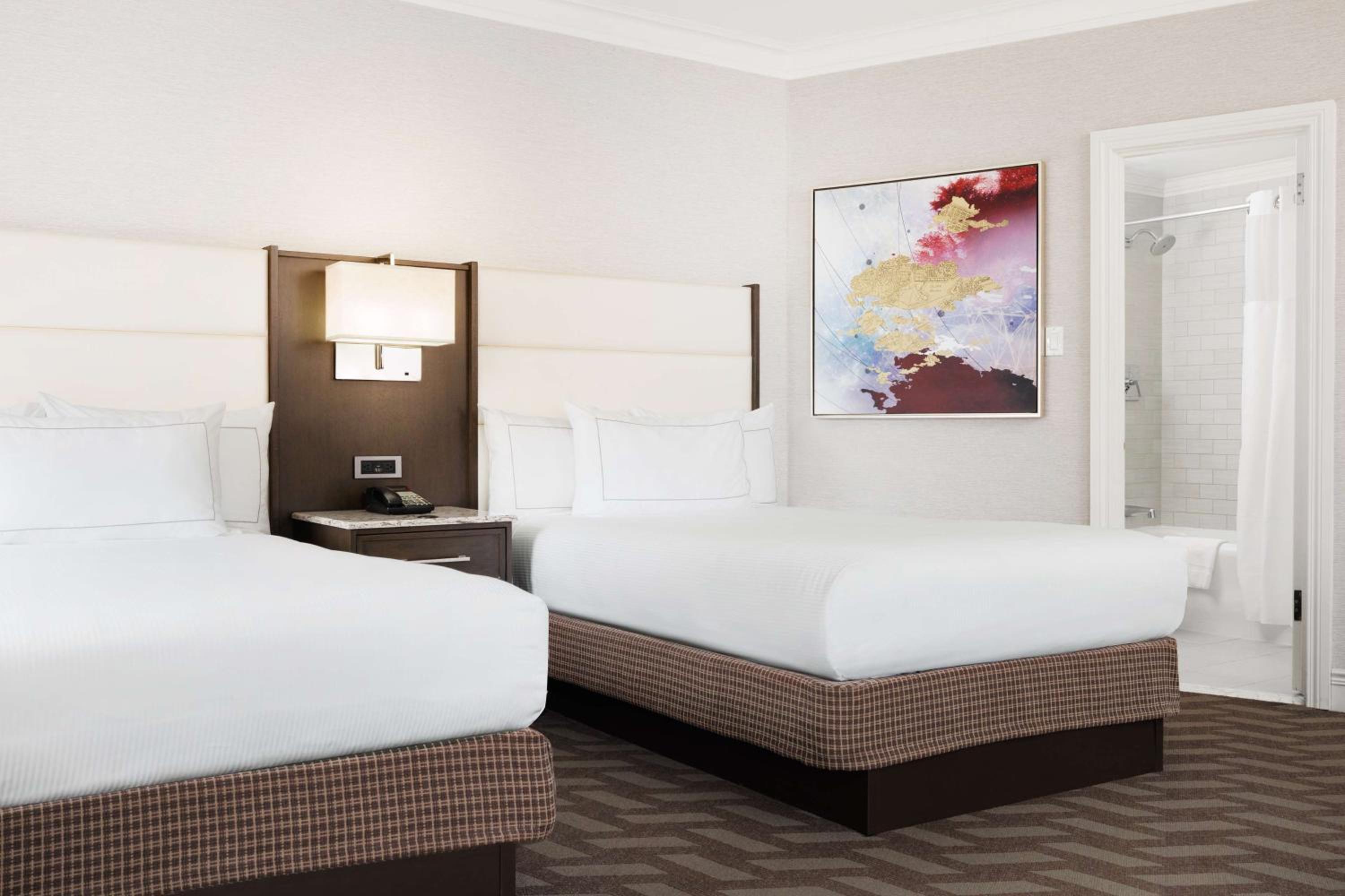 Deluxe Double Room with Two Double Beds - Photo 3
