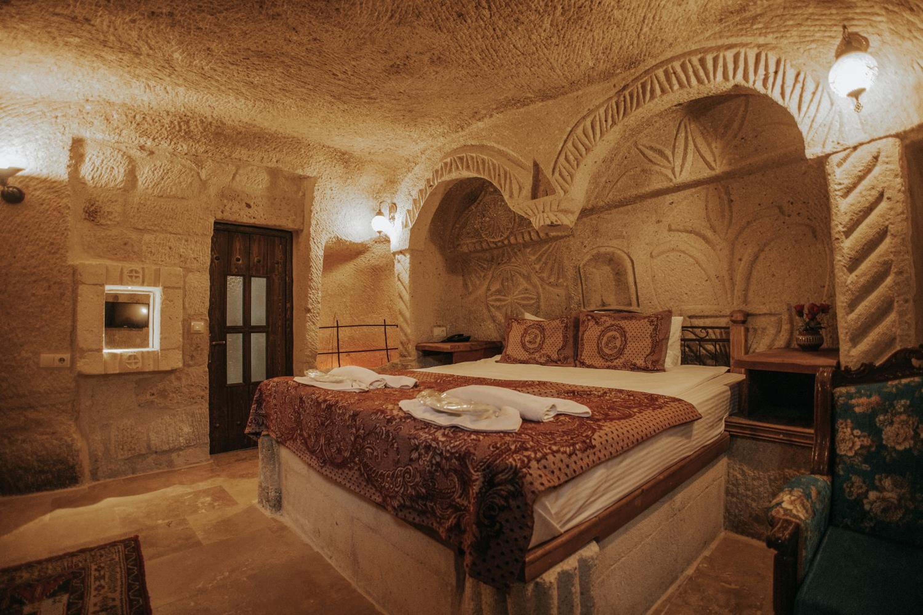 Family Cave Suite - Photo 8