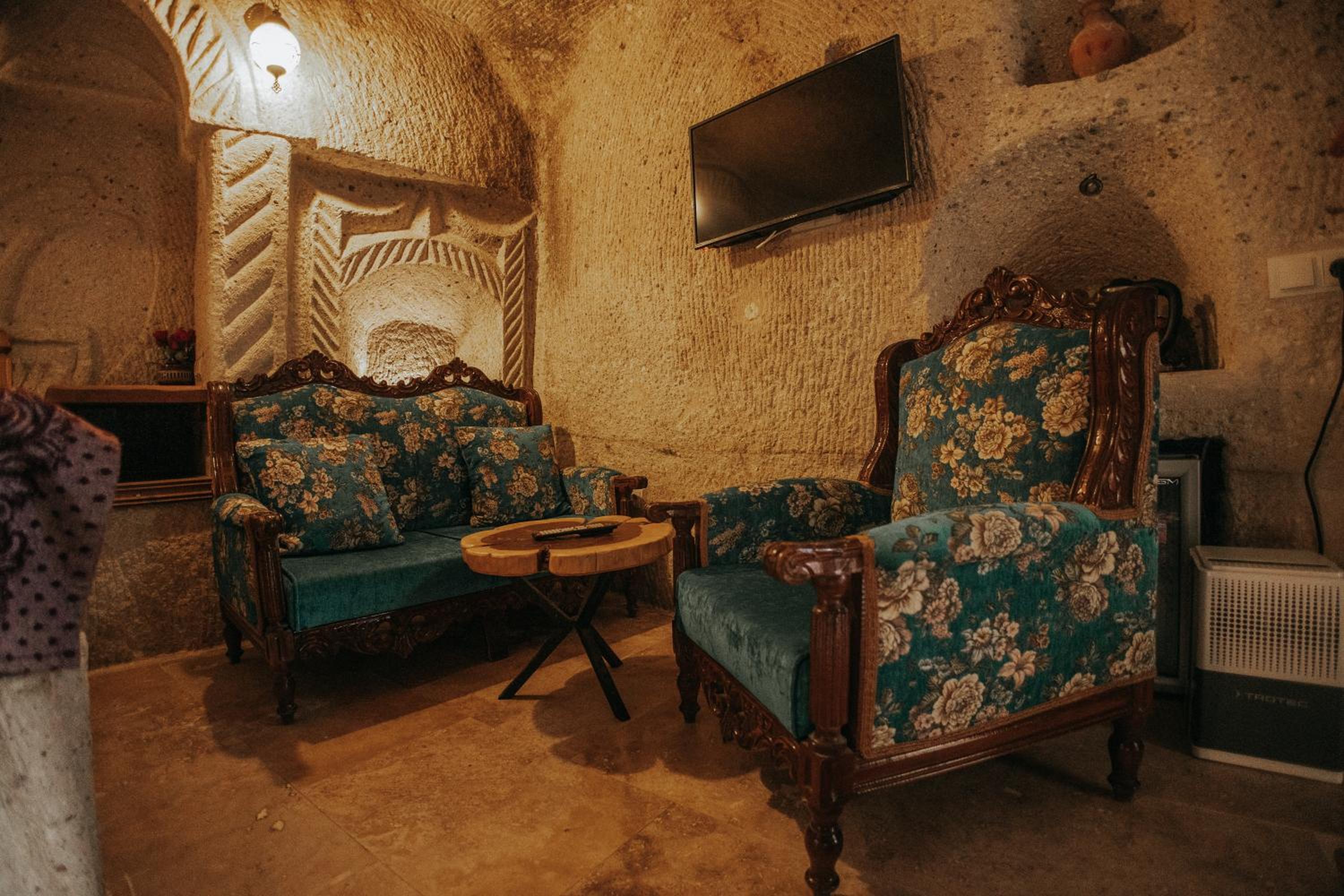 Family Cave Suite - Photo 3