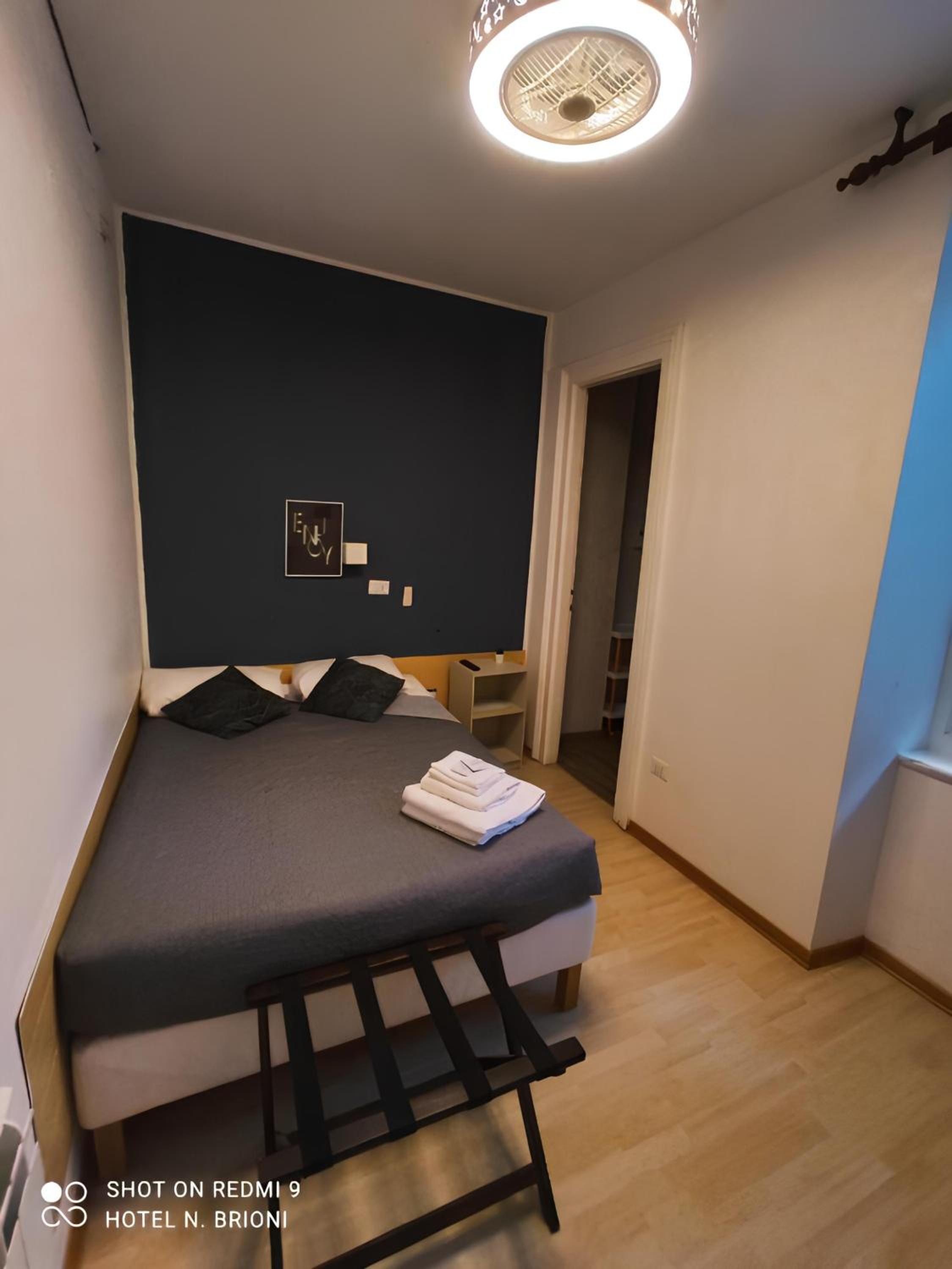 Double Room - Photo 6