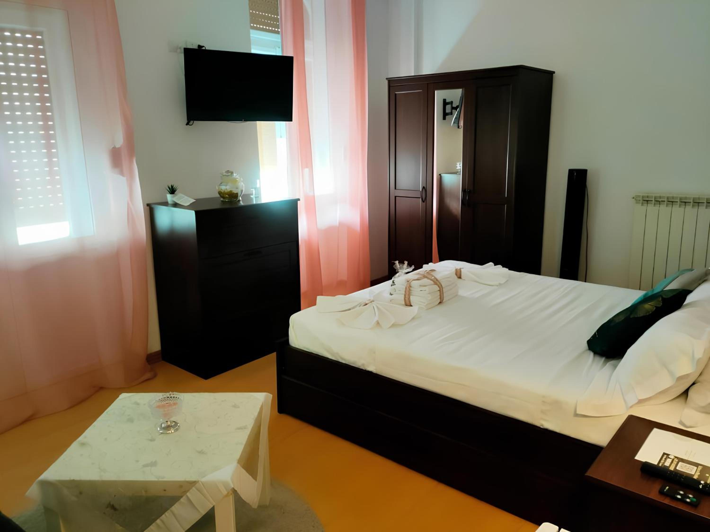 Basic Triple Room - Photo 1