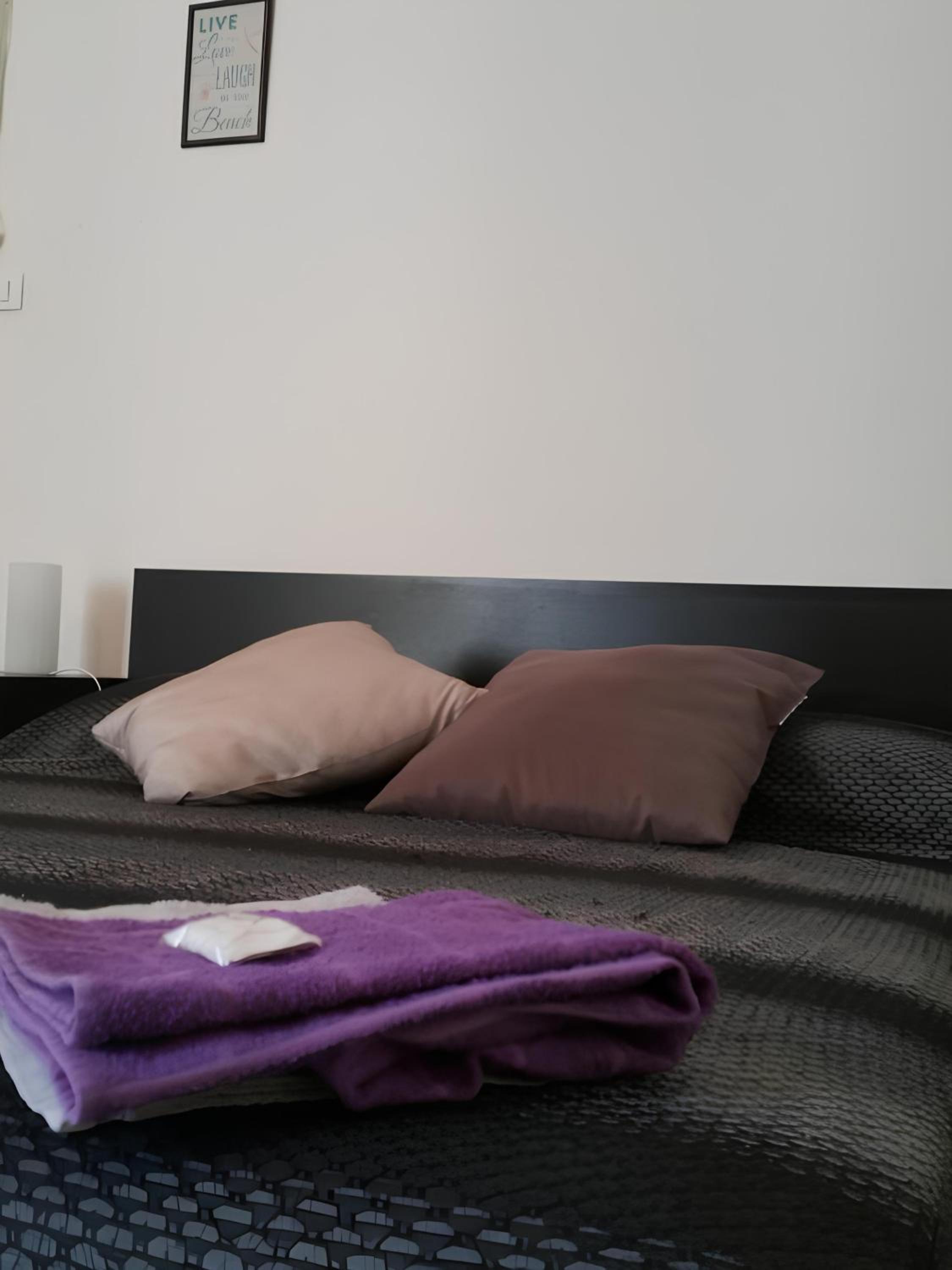 Double Room with Private Bathroom - Photo 1