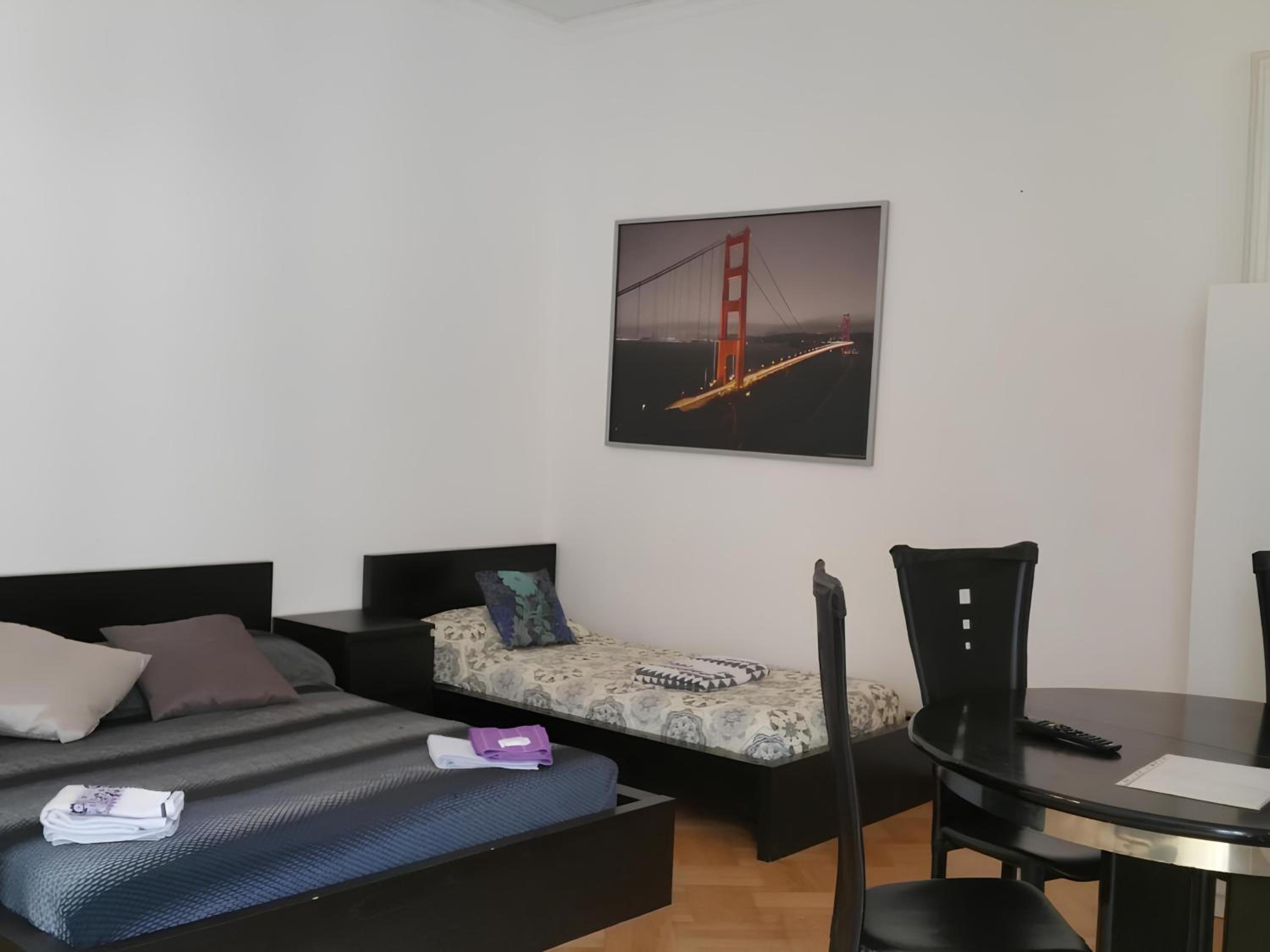 Triple Room with Private External Bathroom - Photo 8