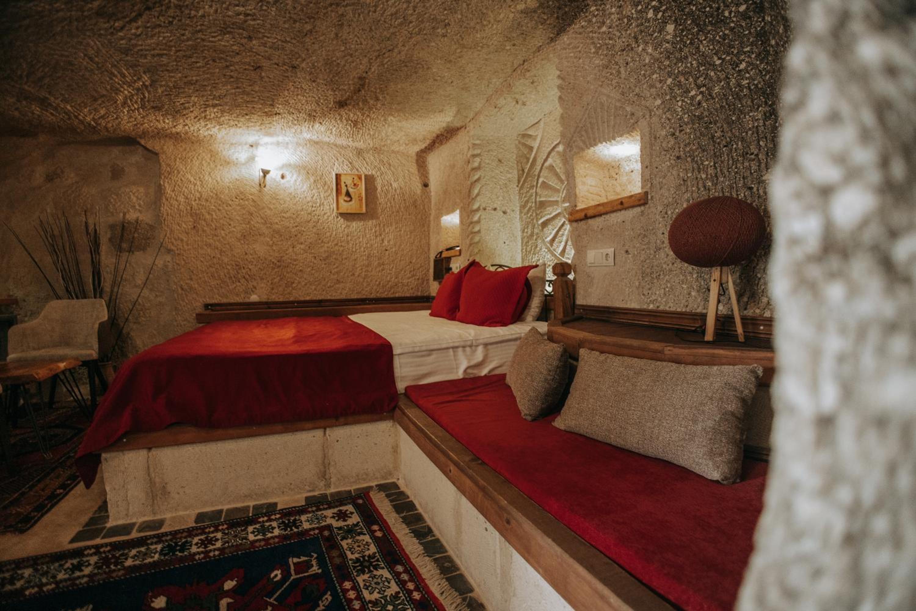 Deluxe Cave Room - Photo 9