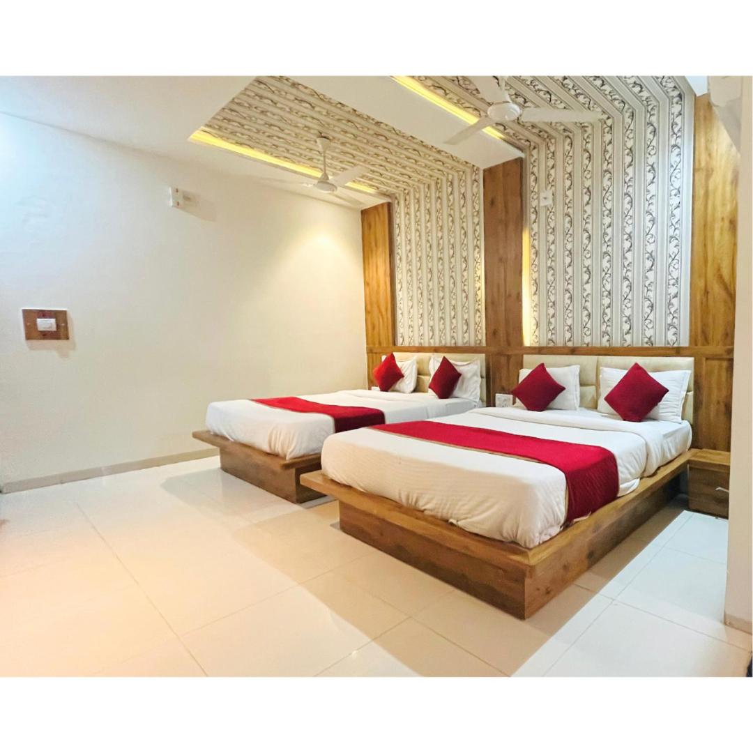 King Room with Two King Beds