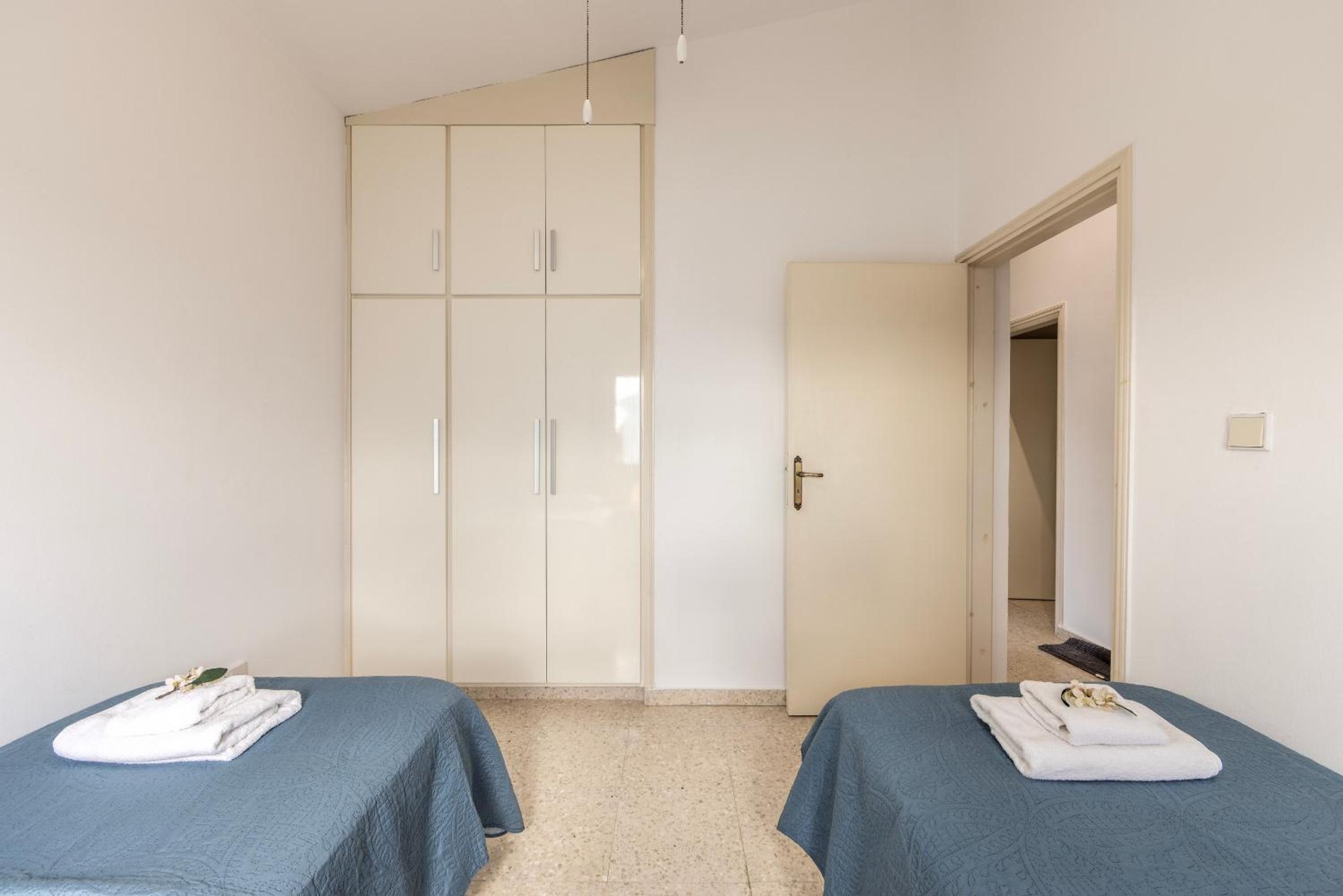 Three-Bedroom Villa photo 2