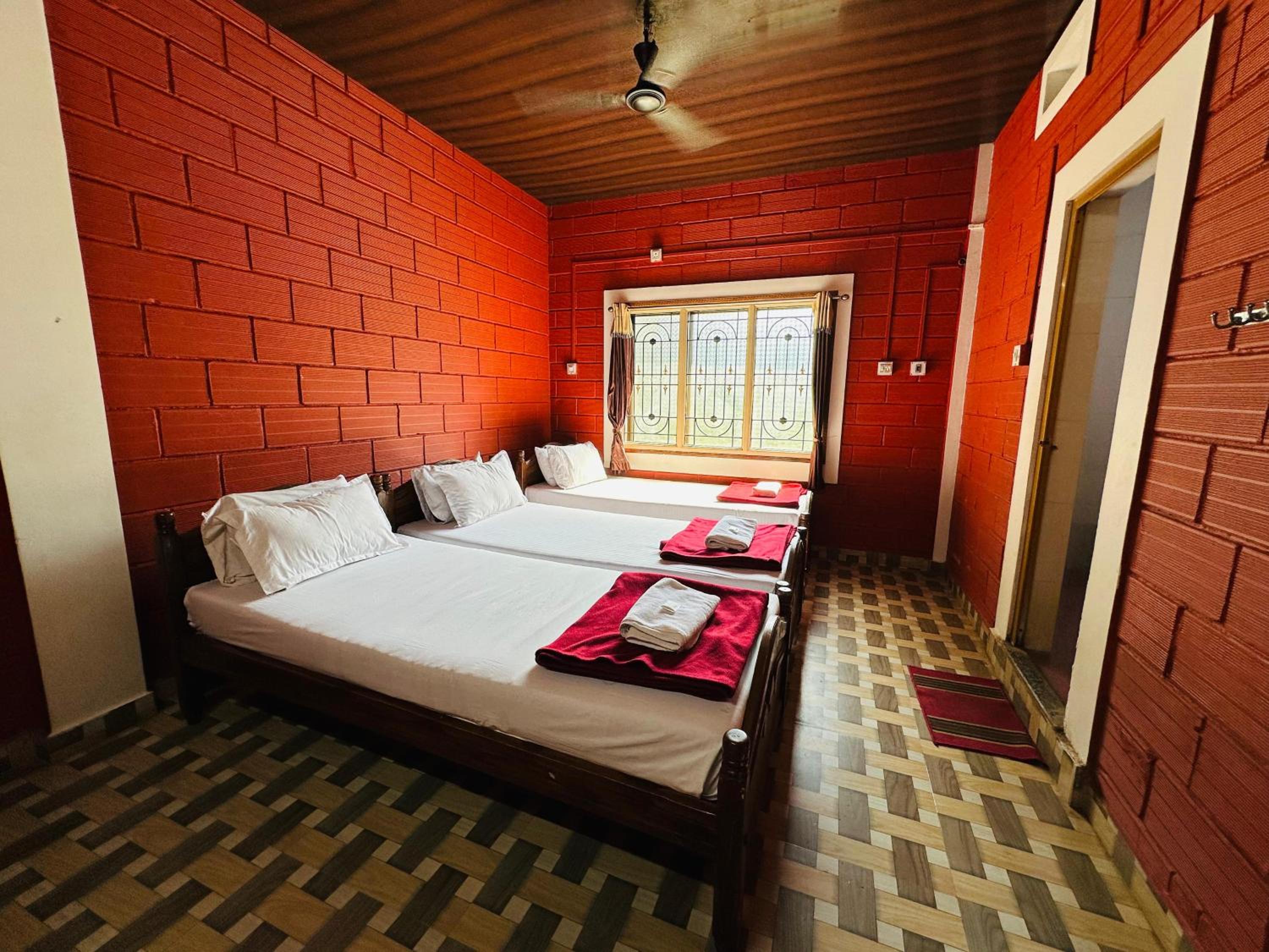 Triple Room - Photo 3