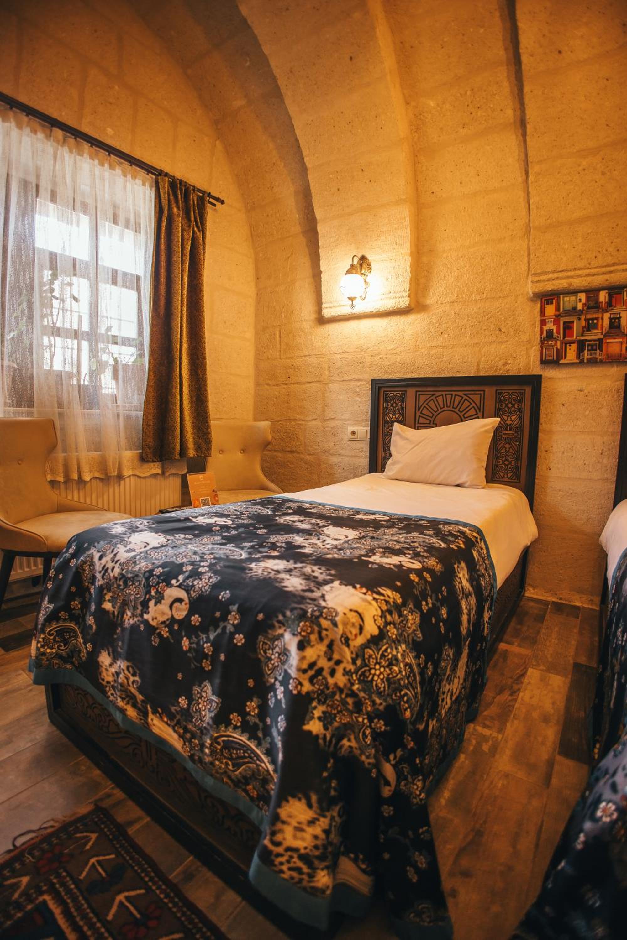 Deluxe Arch Twin Room - Photo 6
