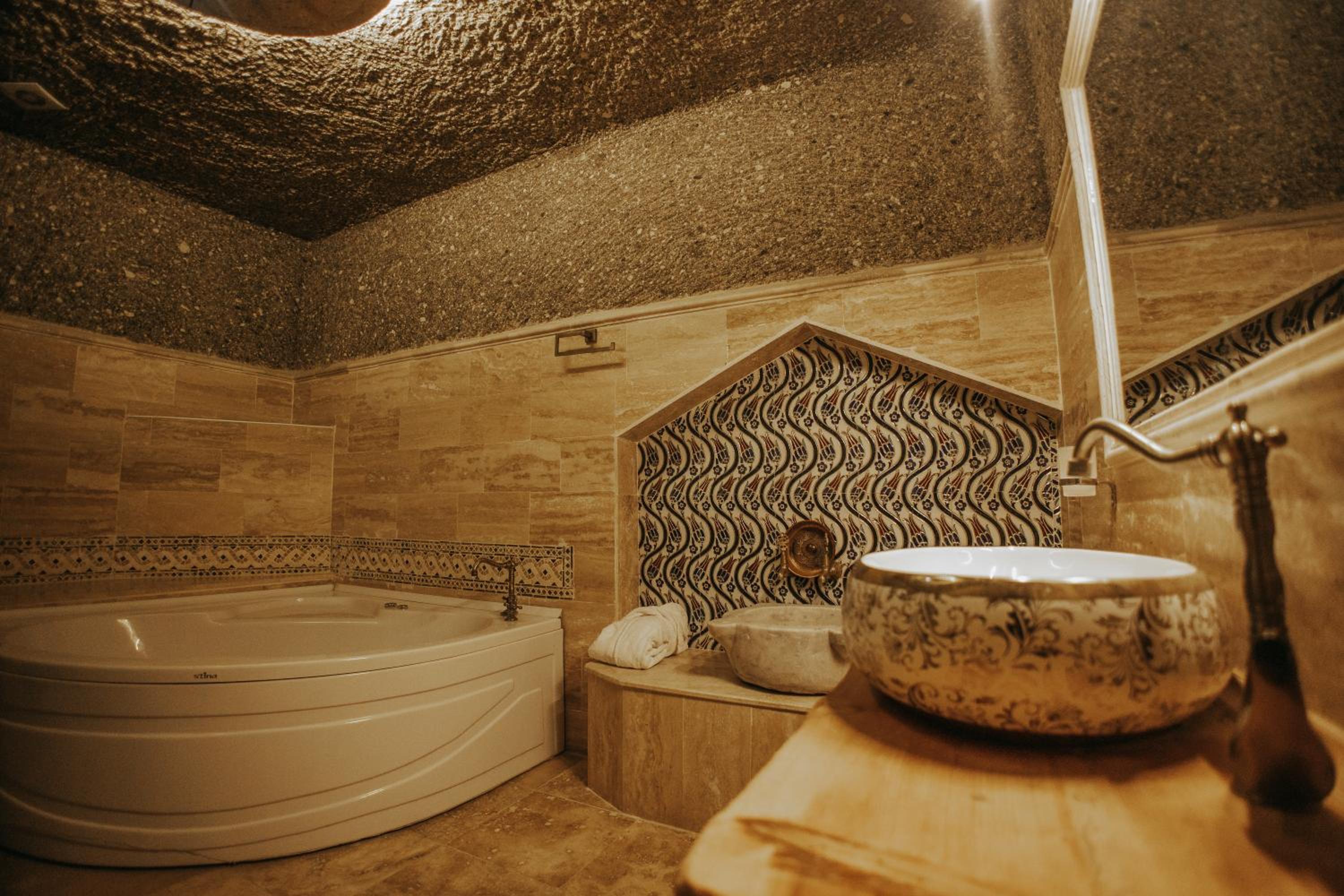 King Cave Suite - Photo 7
