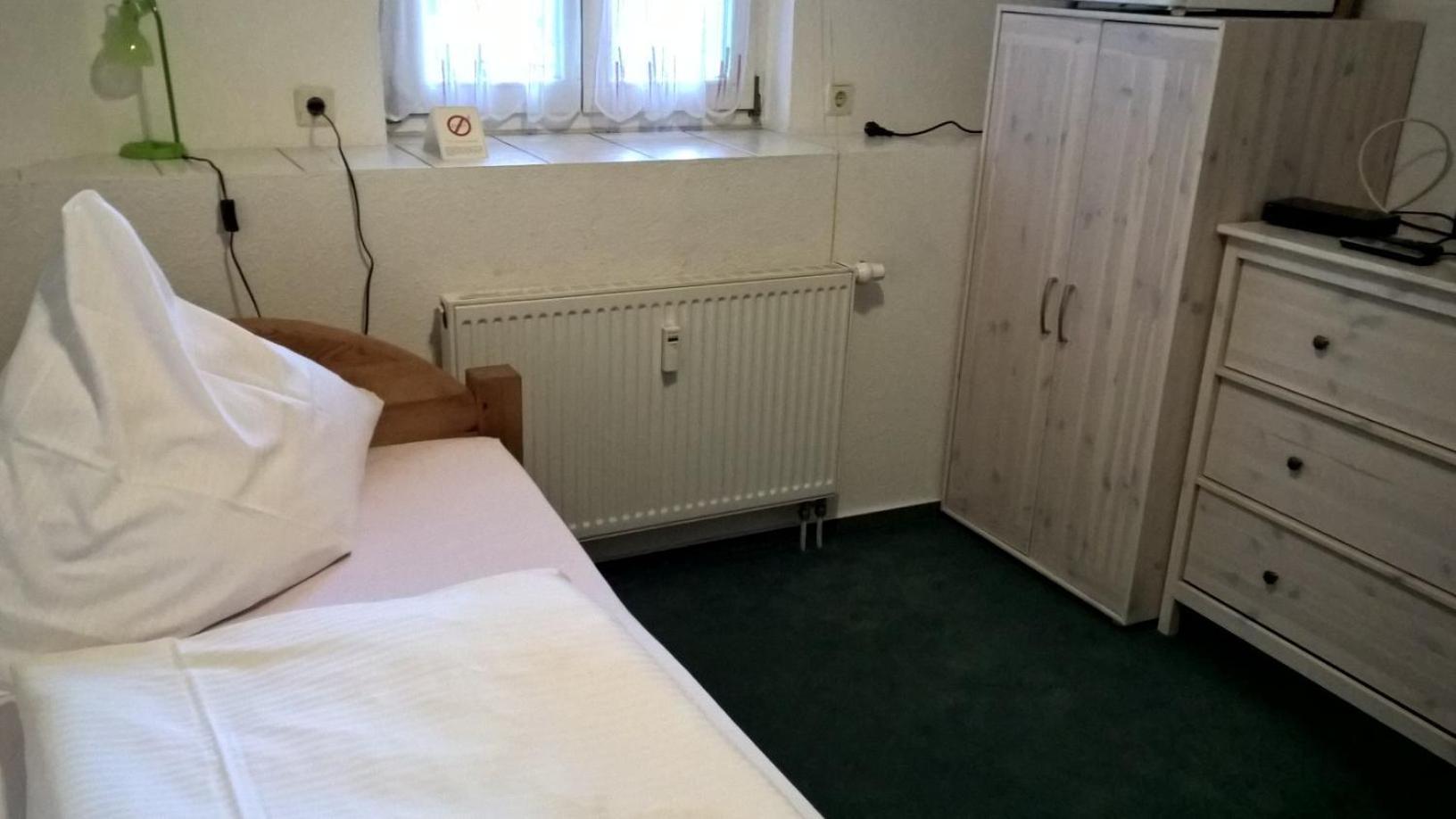 Single Room photo 1